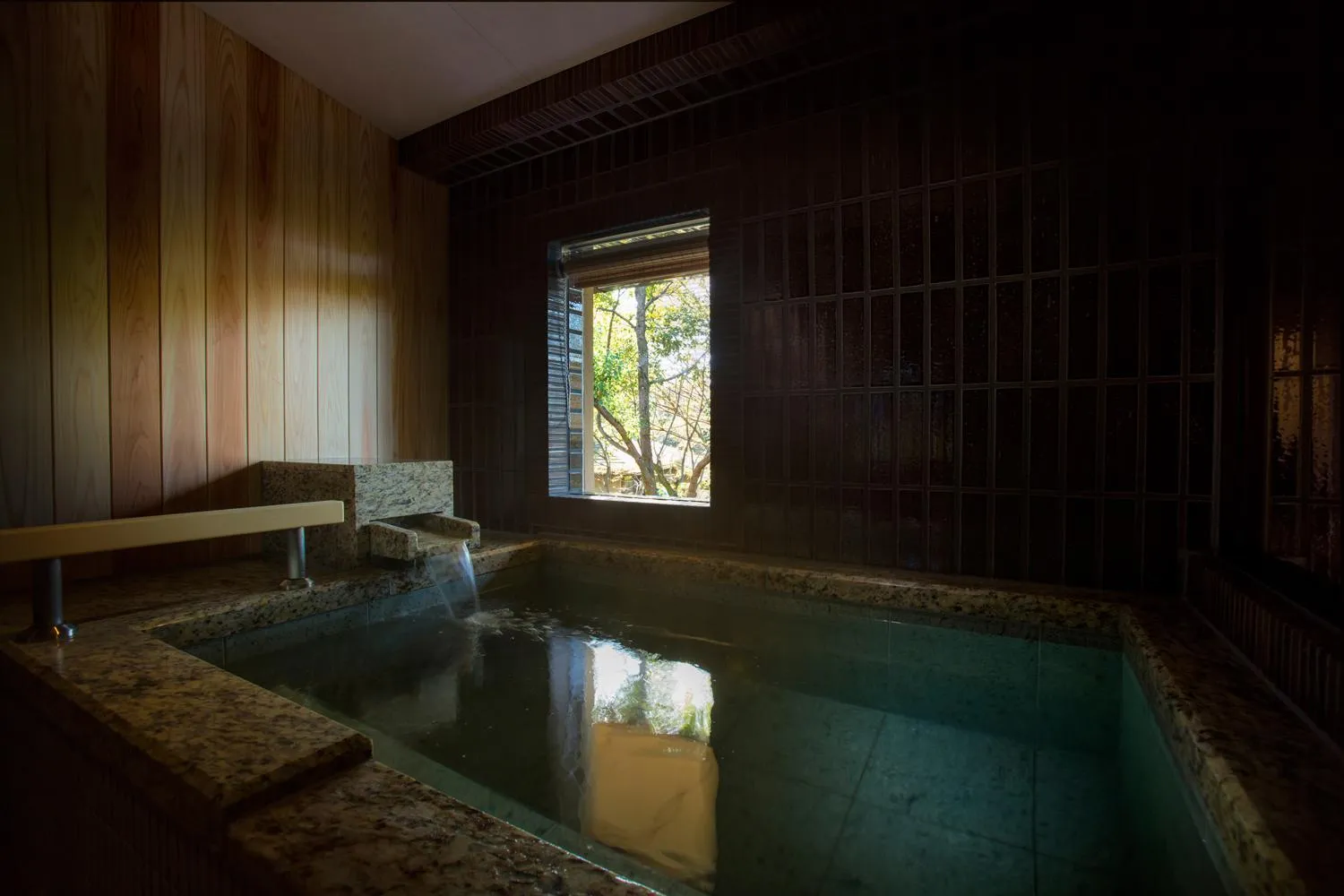 Photo of the whole room in Hotel Yuraku Kyo-yasaka