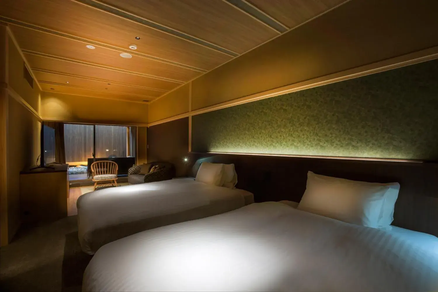 Twin Room with open-air bath & terrace TYPE C - single occupancy - Non-Smoking (Lower ground floor) in Hotel Yuraku Kyo-yasaka Twin Room with open-air bath & terrace TYPE C - single occupancy - Non-Smoking (Lower ground floor) in Hotel Yuraku Kyo-yasaka