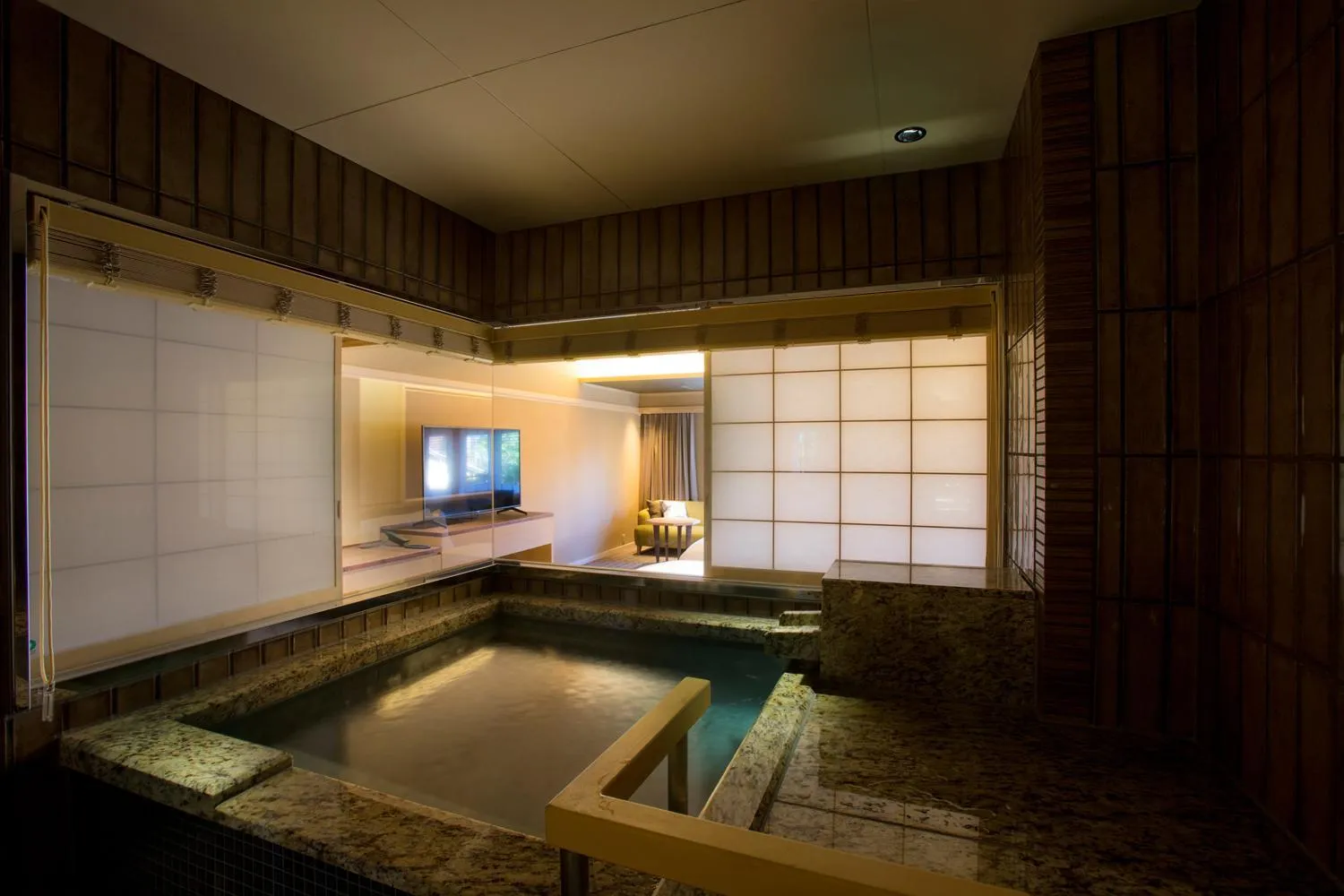 Photo of the whole room in Hotel Yuraku Kyo-yasaka