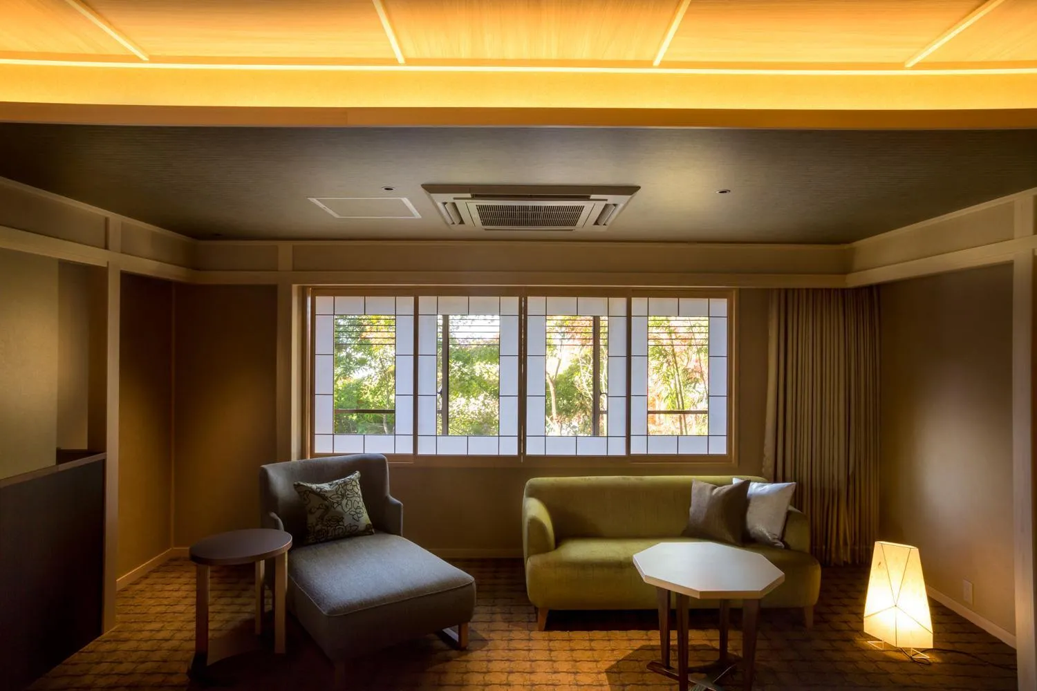 Photo of the whole room in Hotel Yuraku Kyo-yasaka