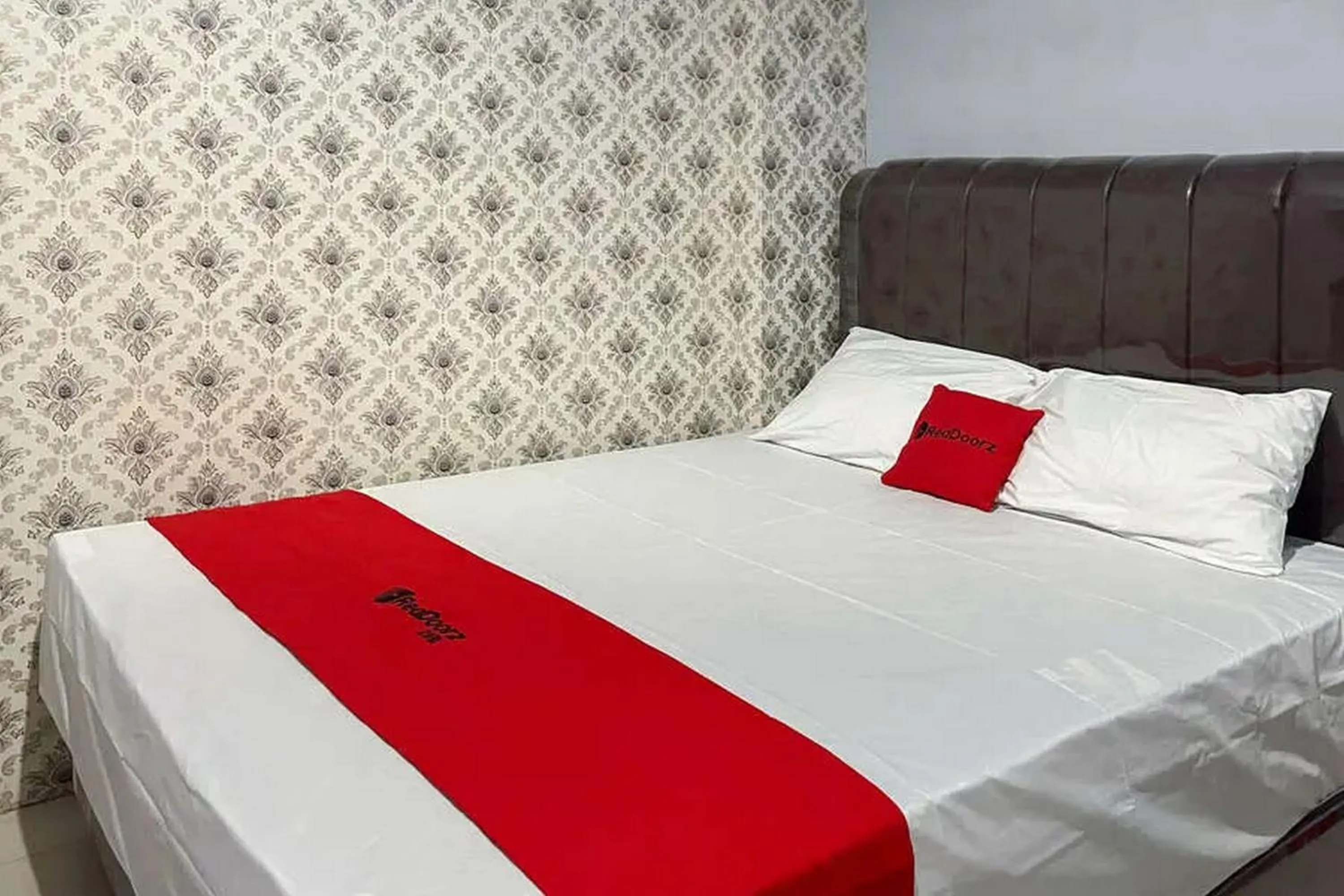 Bed in RedDoorz near Waterpark Citra Garden Medan