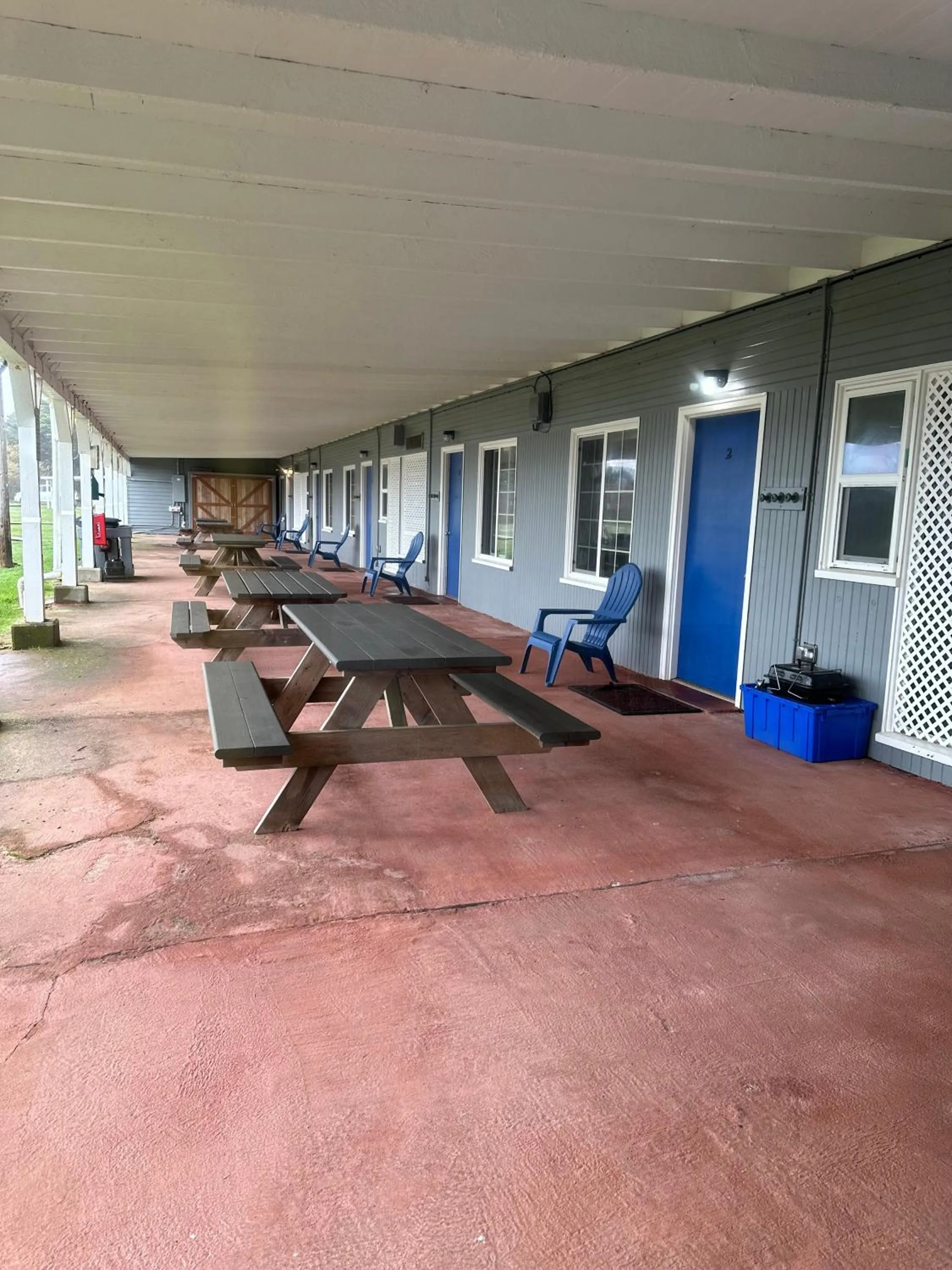 Patio in Tillicum Beach Motel - Formerly Deane's Oceanfront Lodge