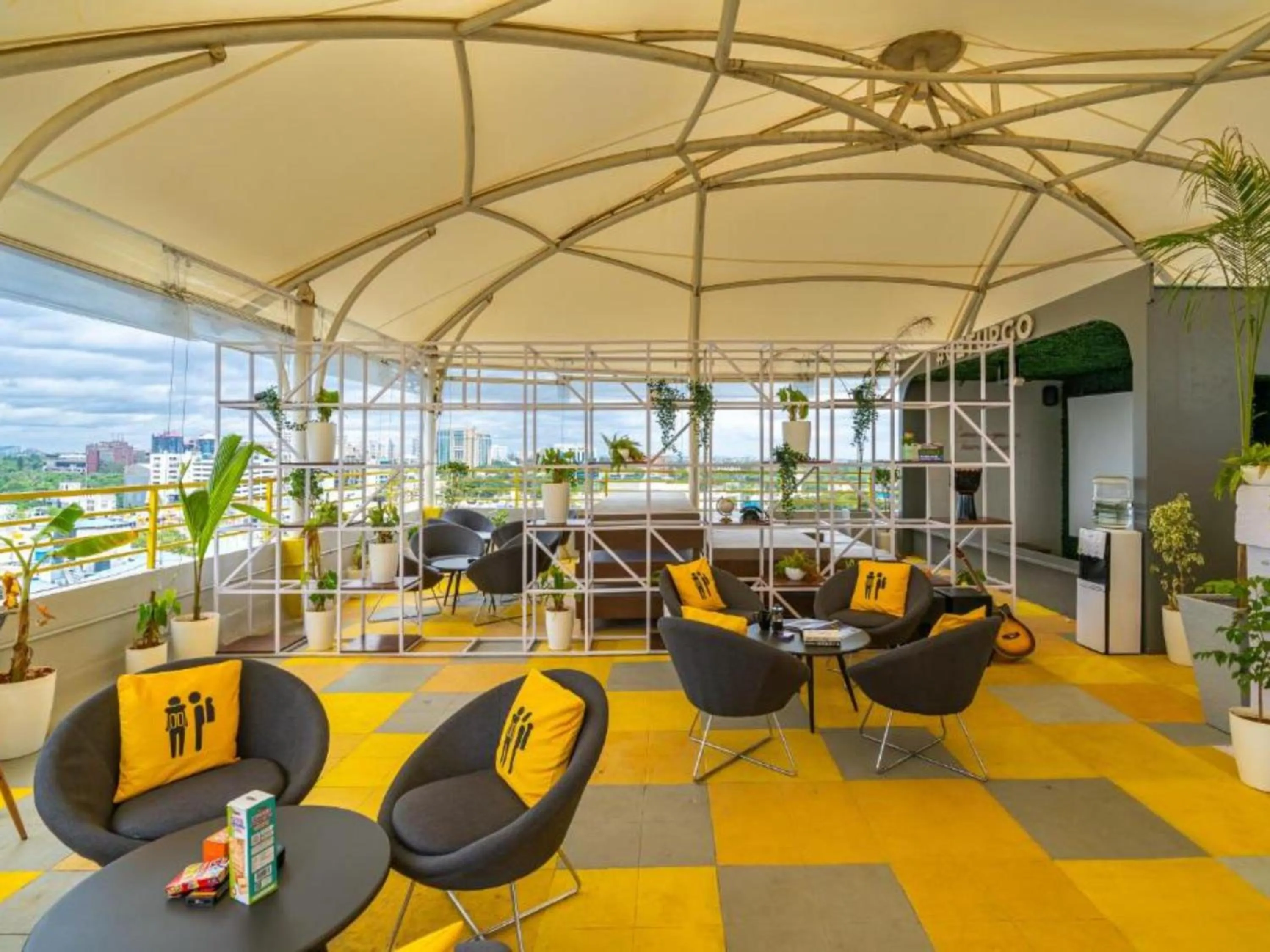 Restaurant/places to eat in The Hosteller Bangalore, Brigade Road