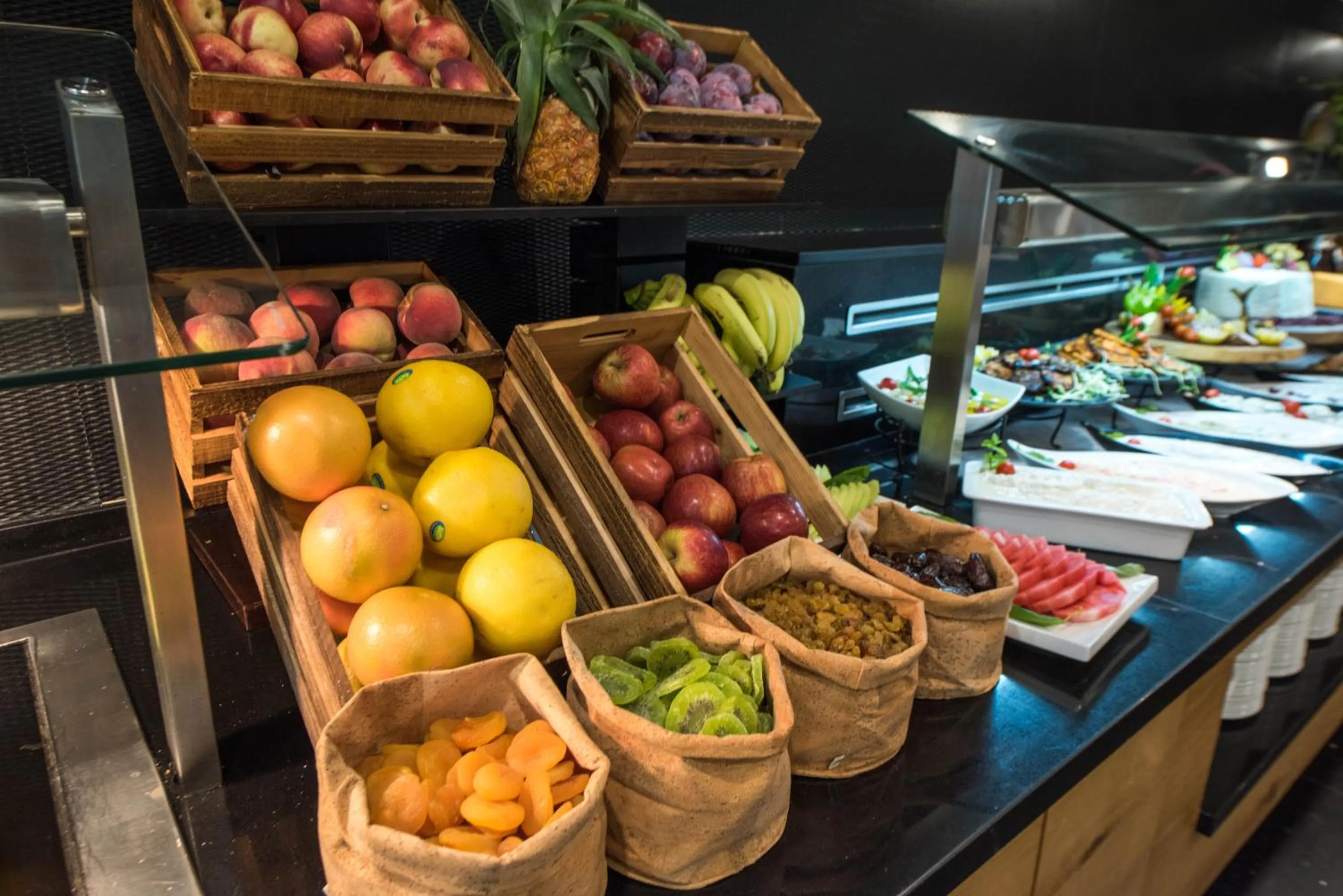 Food and drinks in Eyal Hotel by Smart Hotels