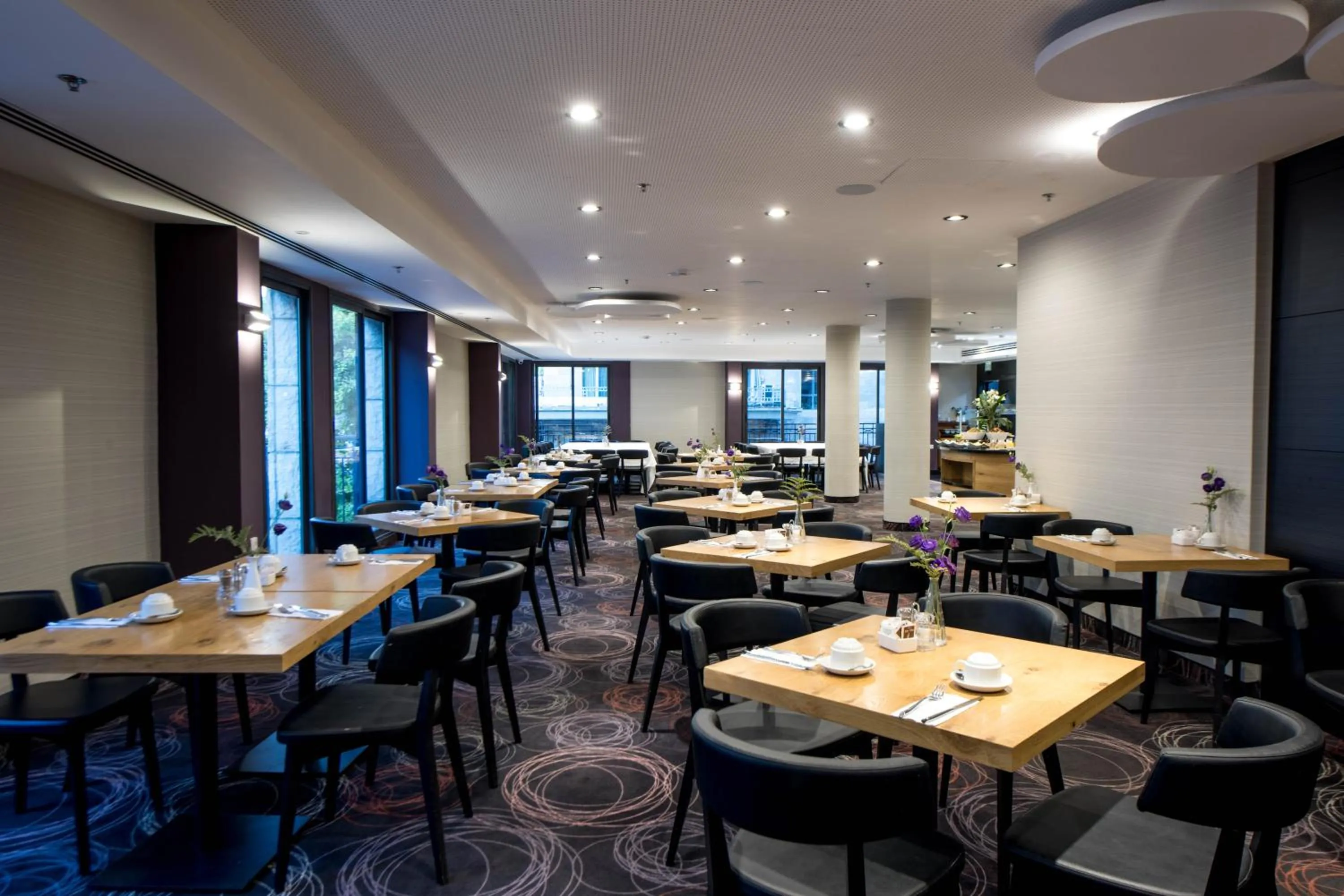 Restaurant/places to eat in Eyal Hotel by Smart Hotels