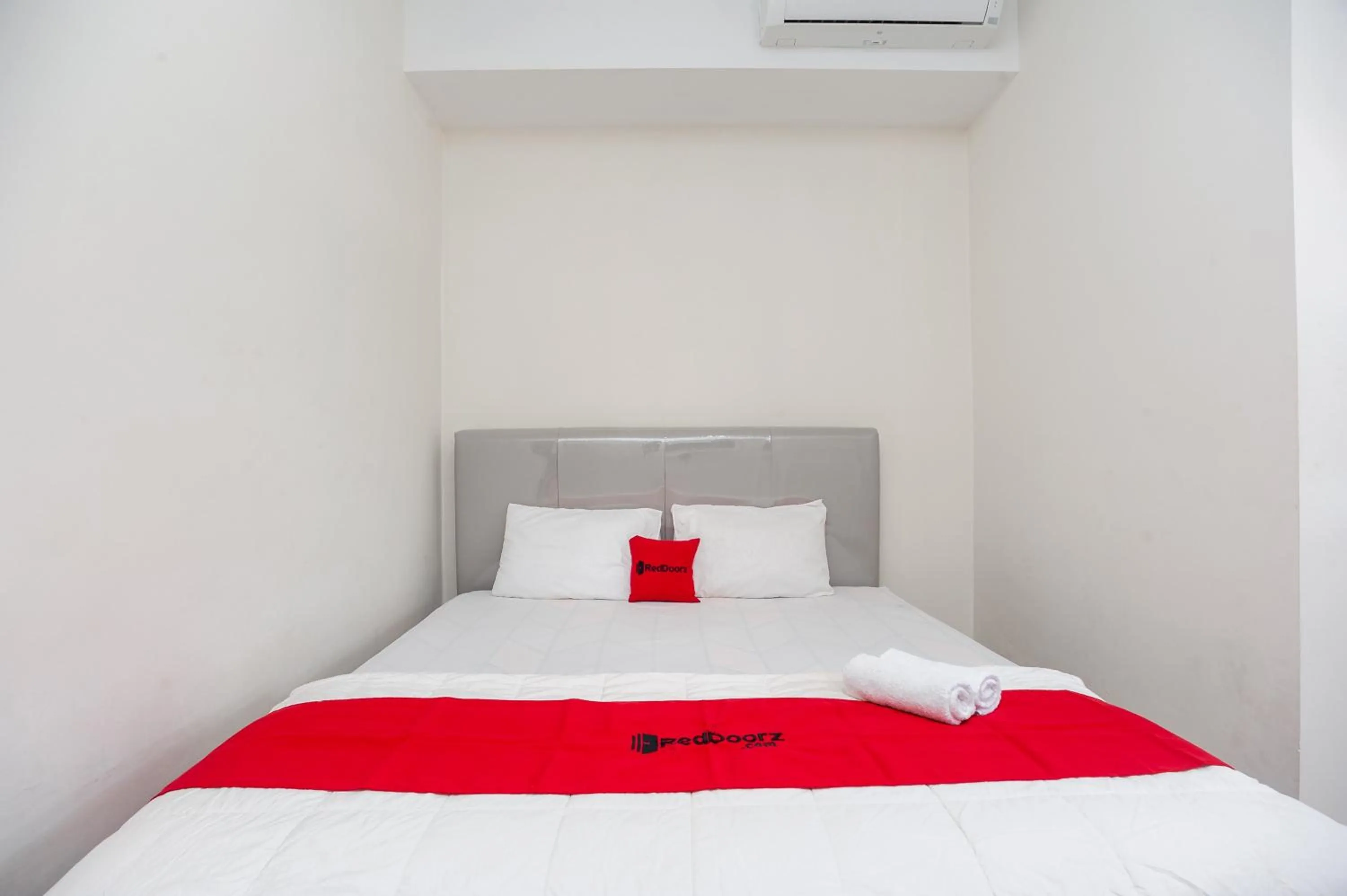 Bed in RedDoorz @ Kali Balok Lampung