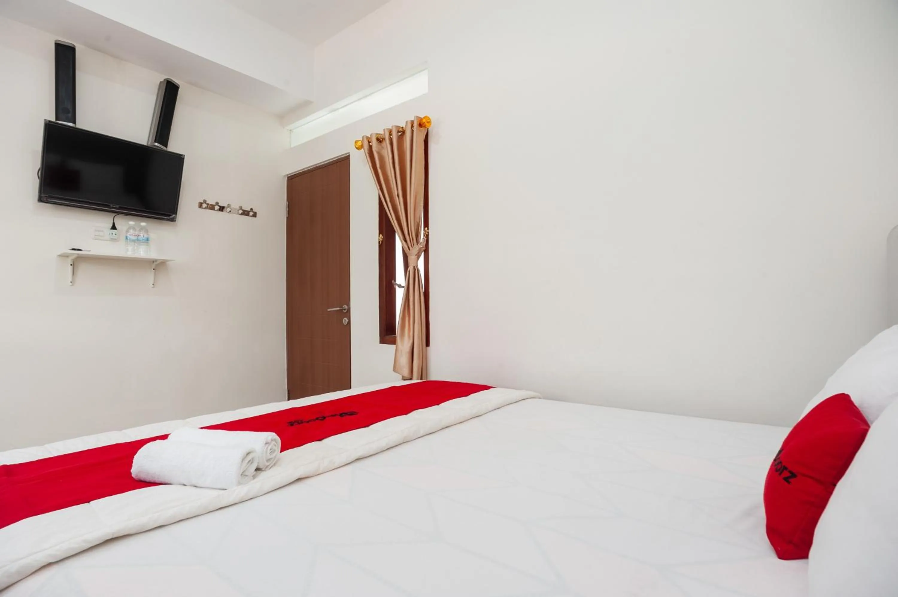 Bed in RedDoorz @ Kali Balok Lampung