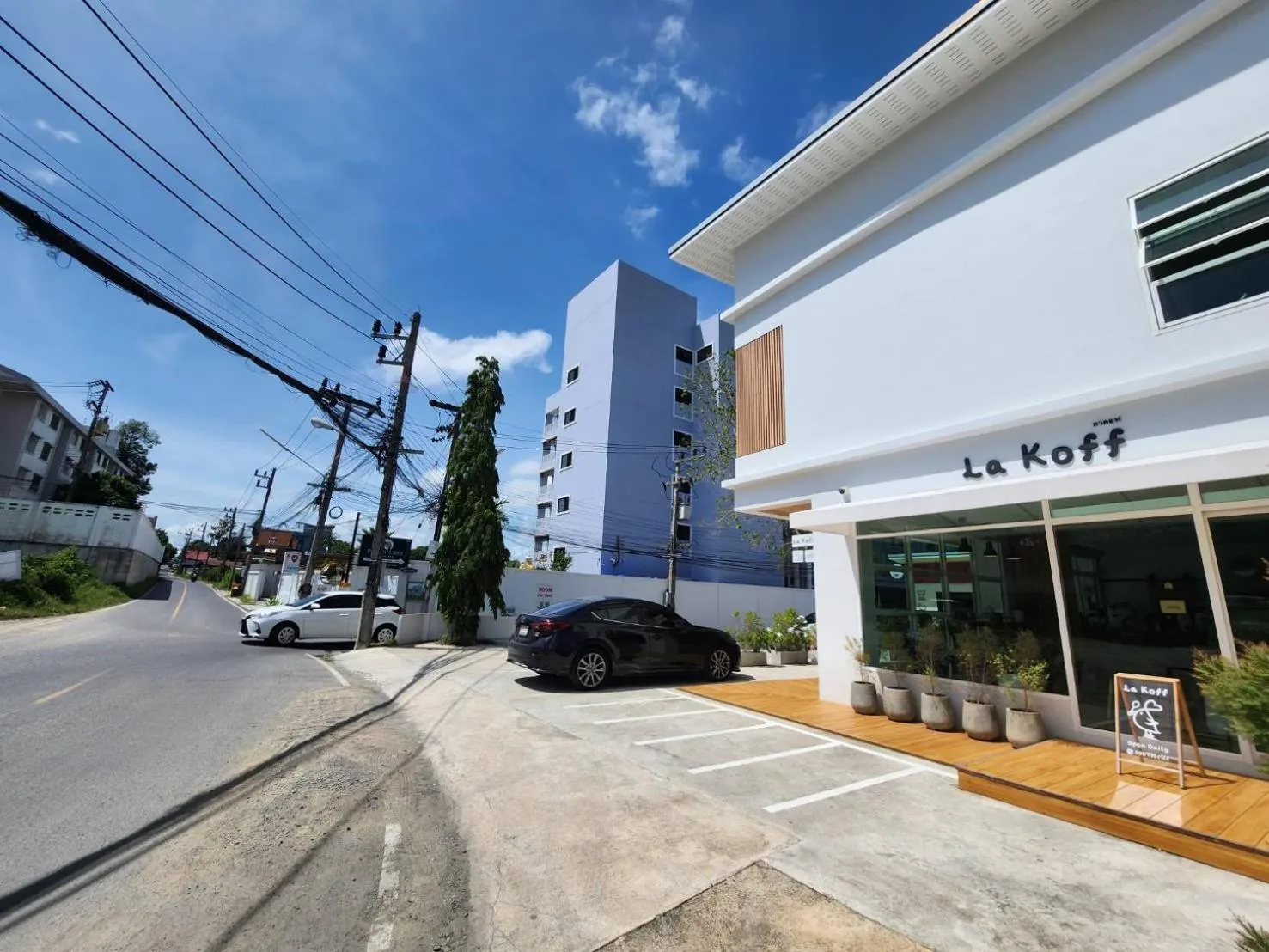 Neighbourhood in STAYHERE@AIRPORT SERVICE APARTMENT