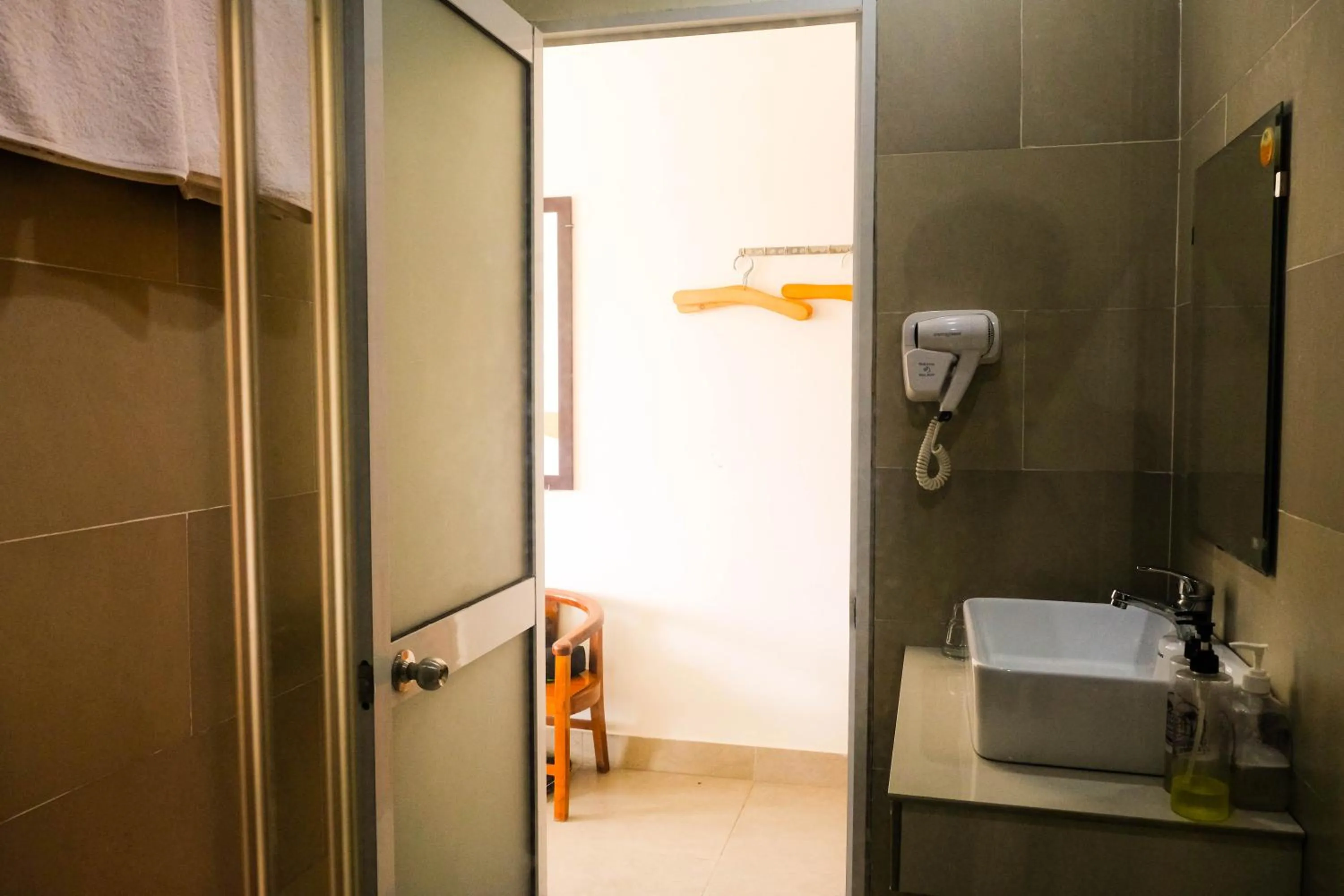 Shower in Paradise Hotel Hoi An