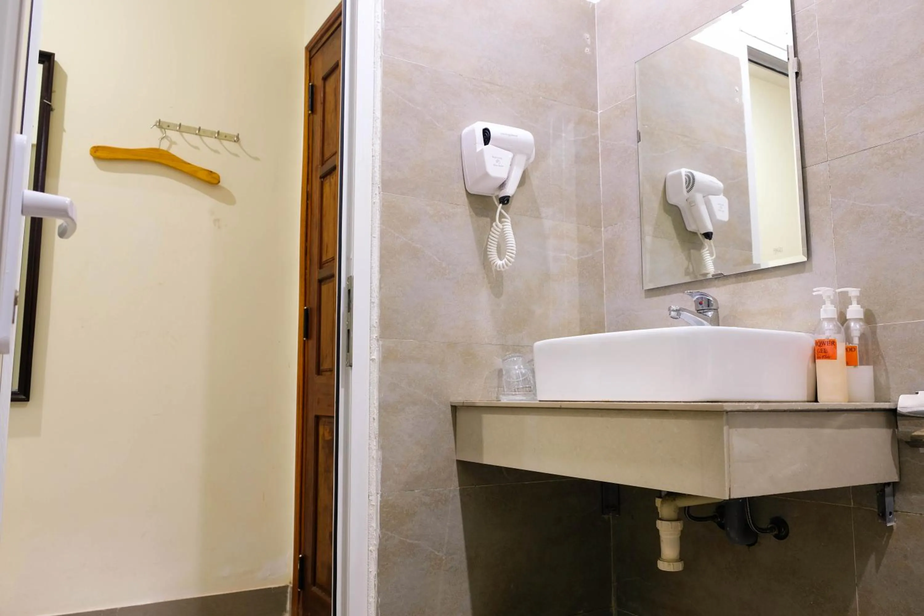 Shower in Paradise Hotel Hoi An