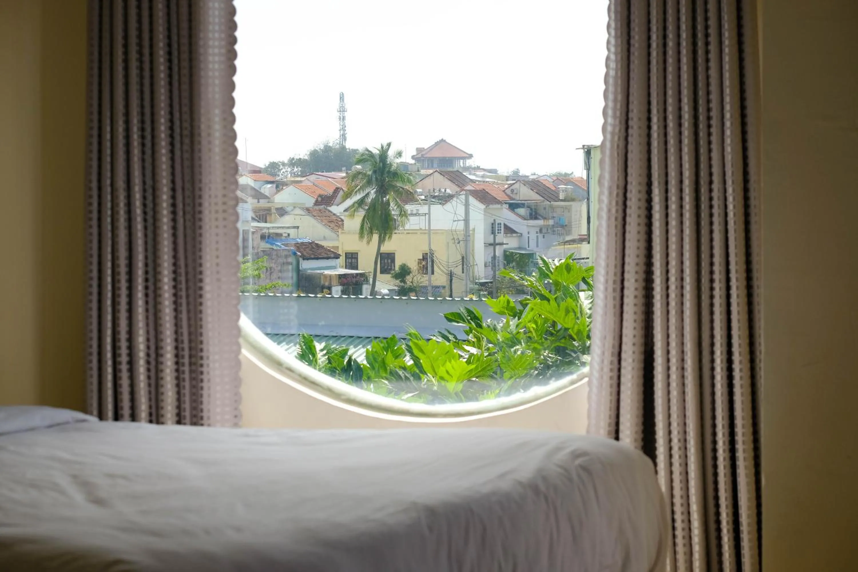 Property building, Bed in Paradise Hotel Hoi An