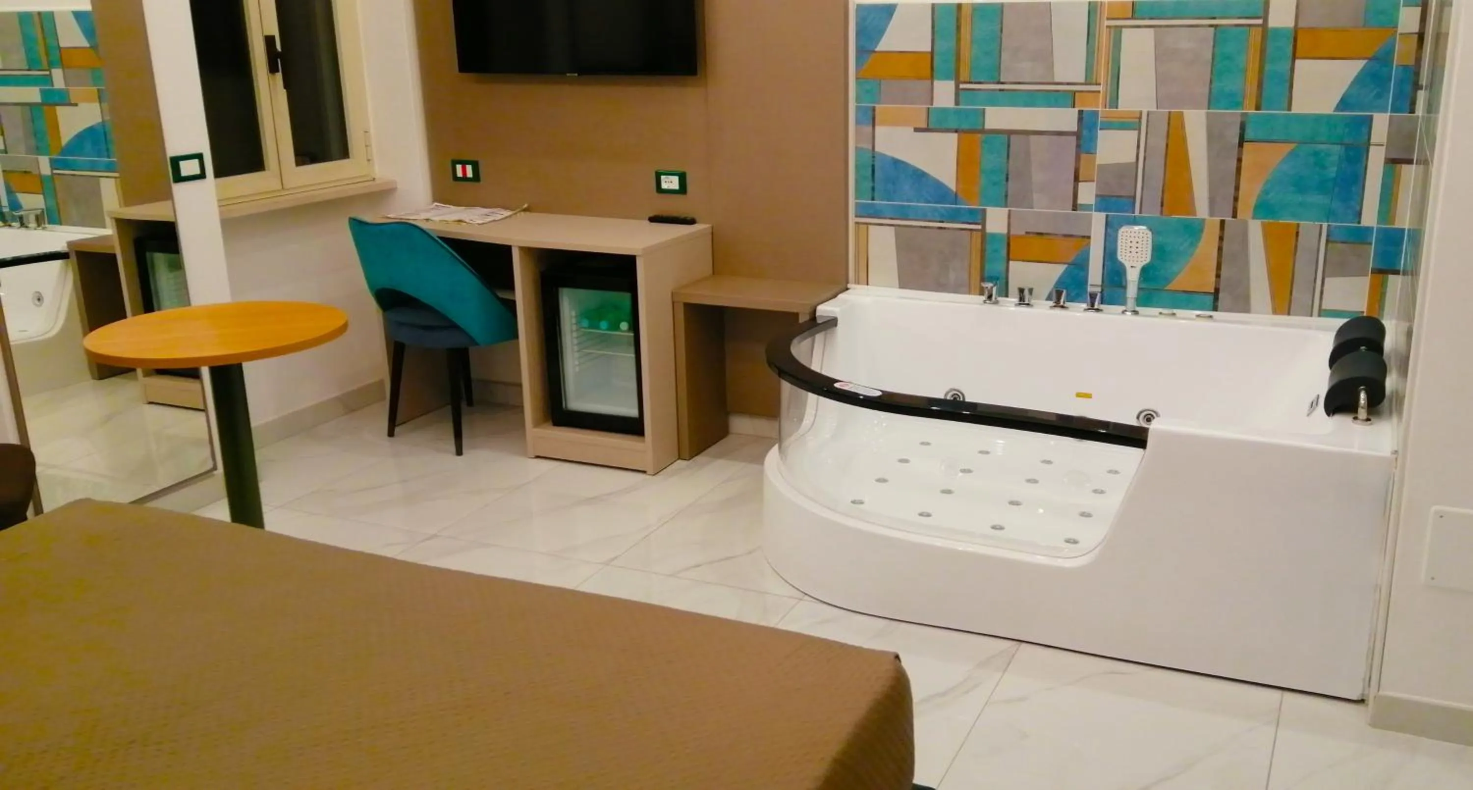 Hot Tub in HOTEL HOUSE GARGANO