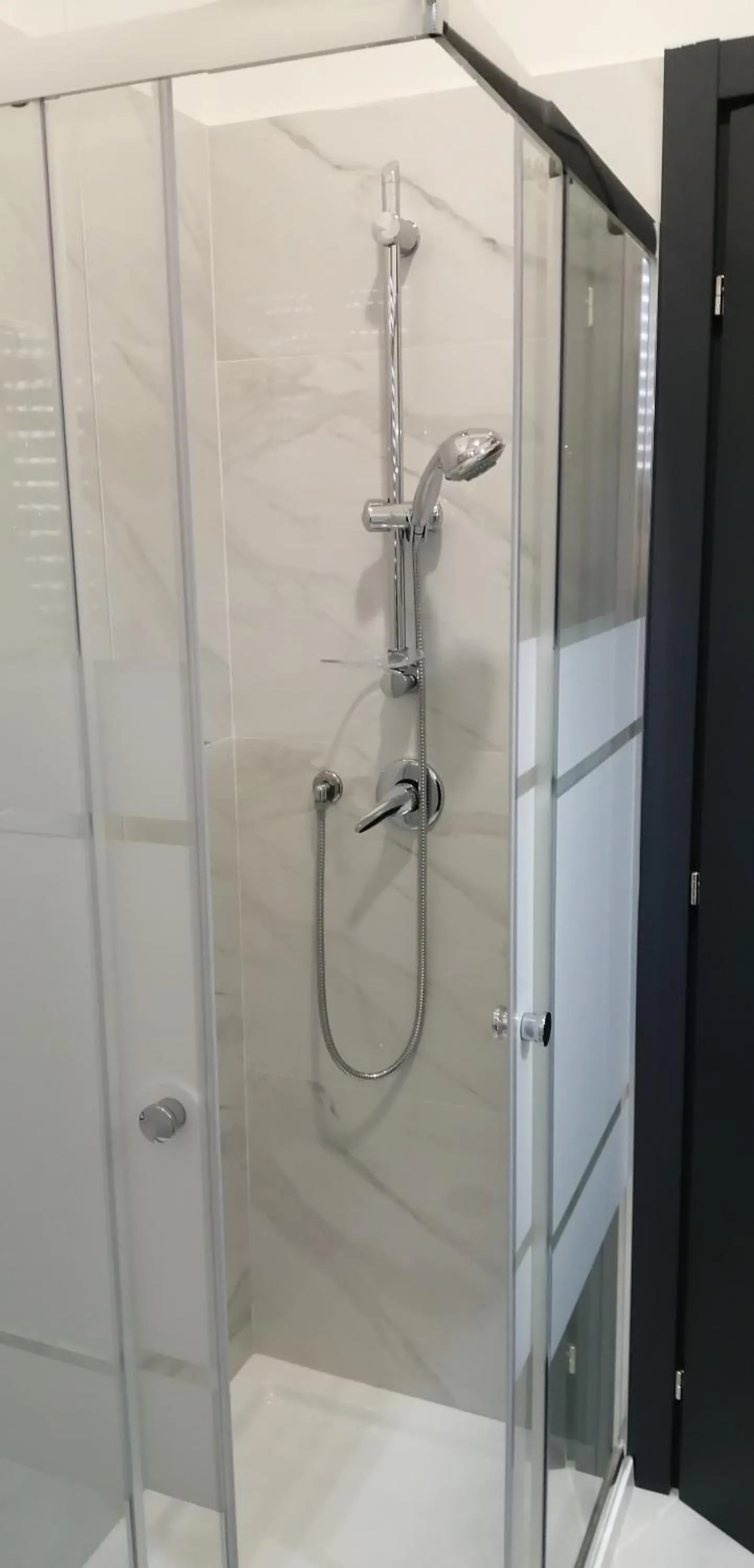 Shower in HOTEL HOUSE GARGANO
