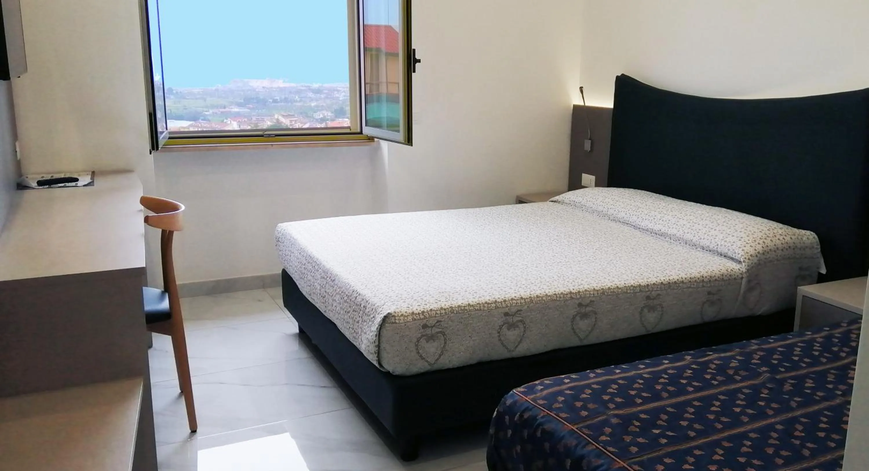 Bedroom, Bed in HOTEL HOUSE GARGANO