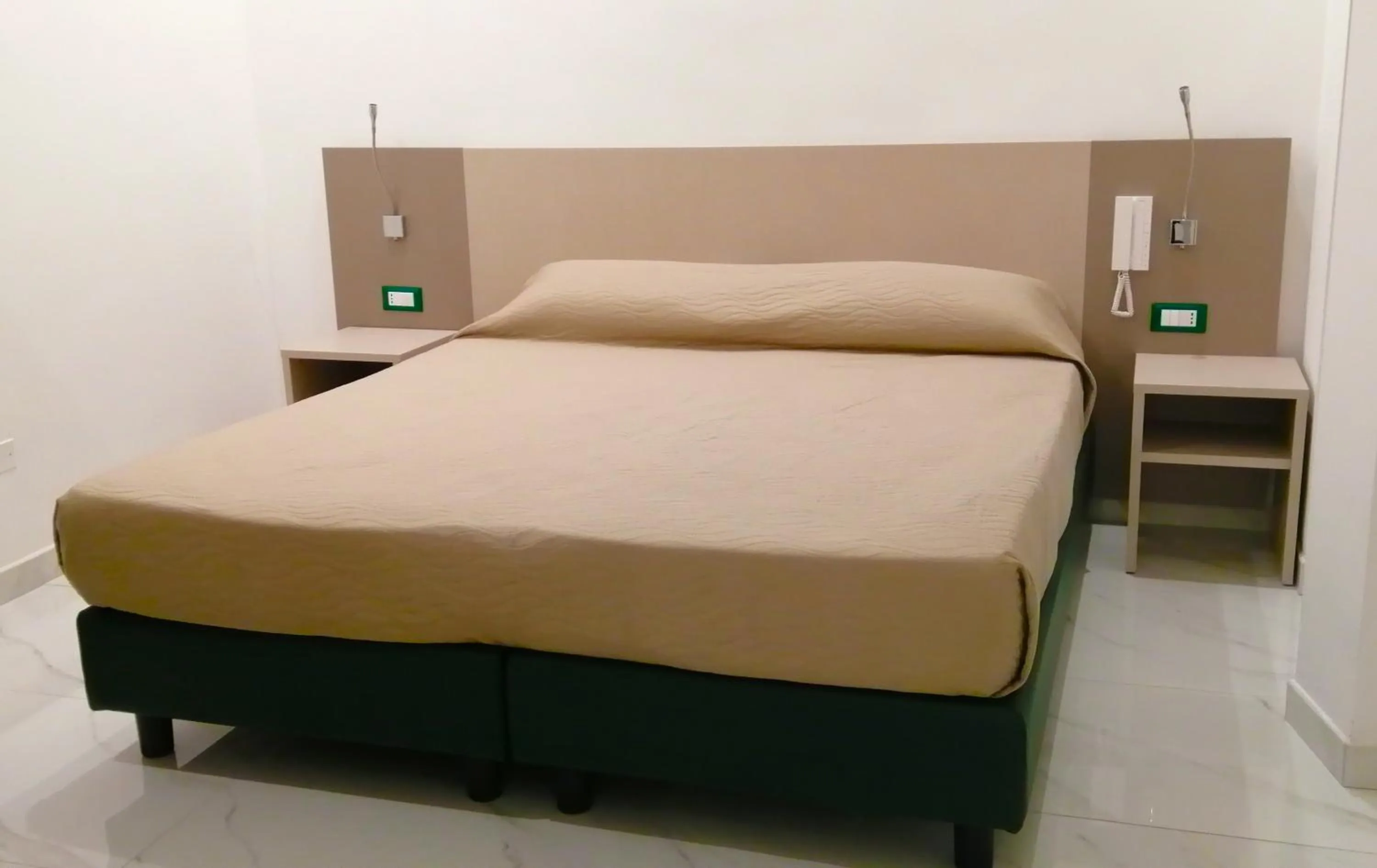 Bedroom, Bed in HOTEL HOUSE GARGANO