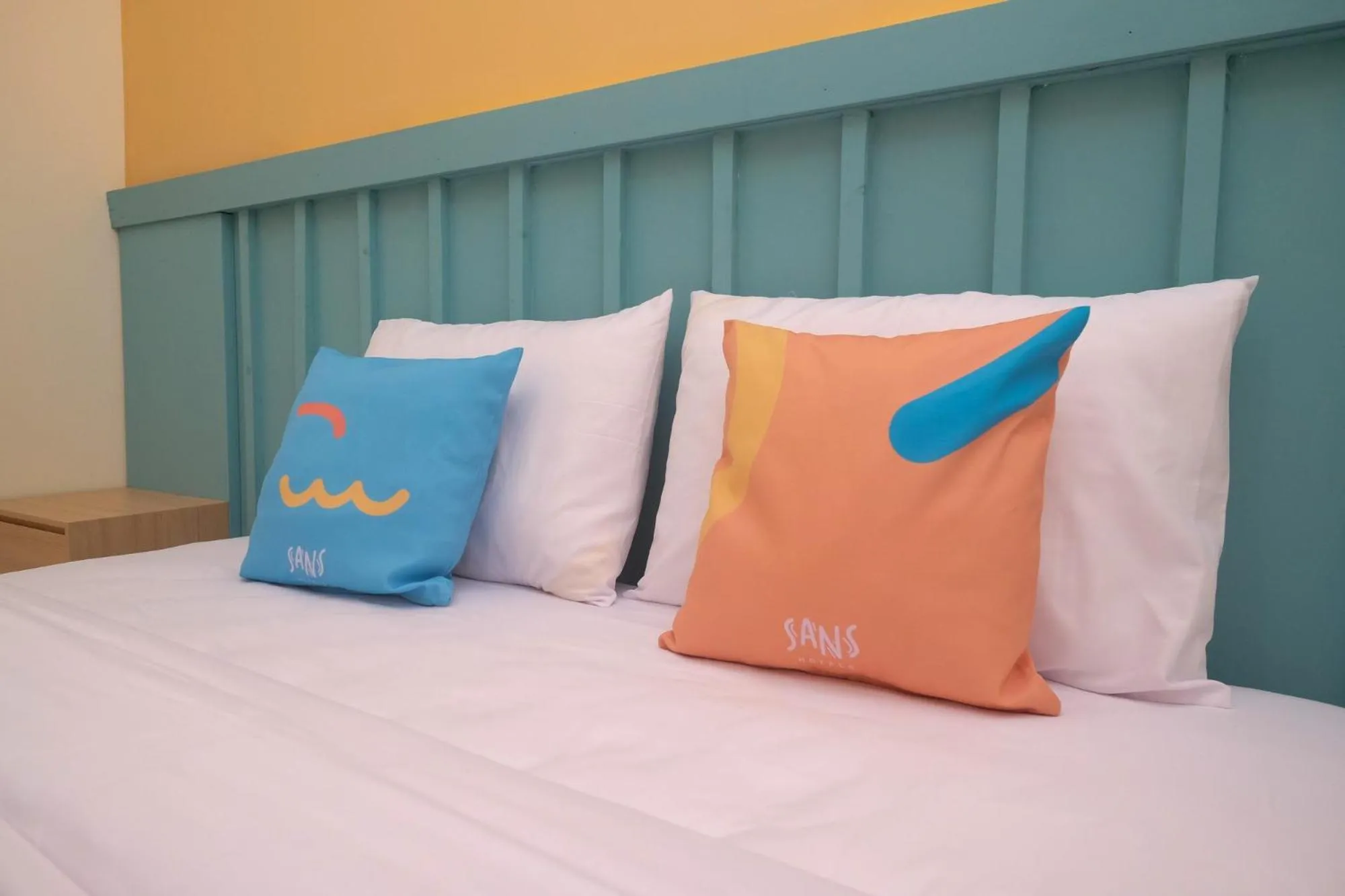 Bed in Sans Hotel City Inn Solo by RedDoorz