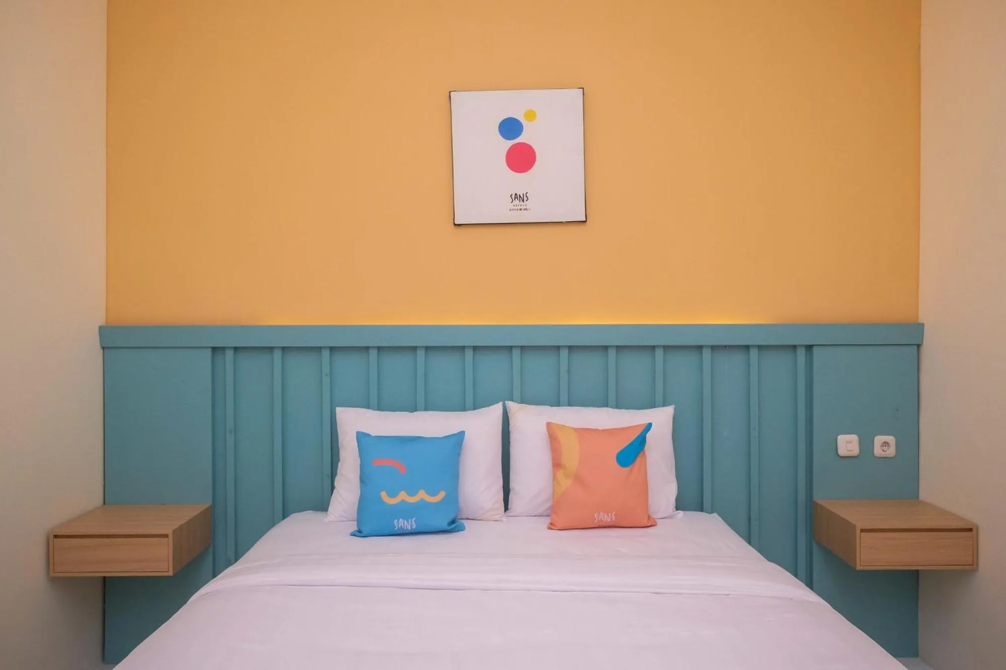 Bed in Sans Hotel City Inn Solo by RedDoorz