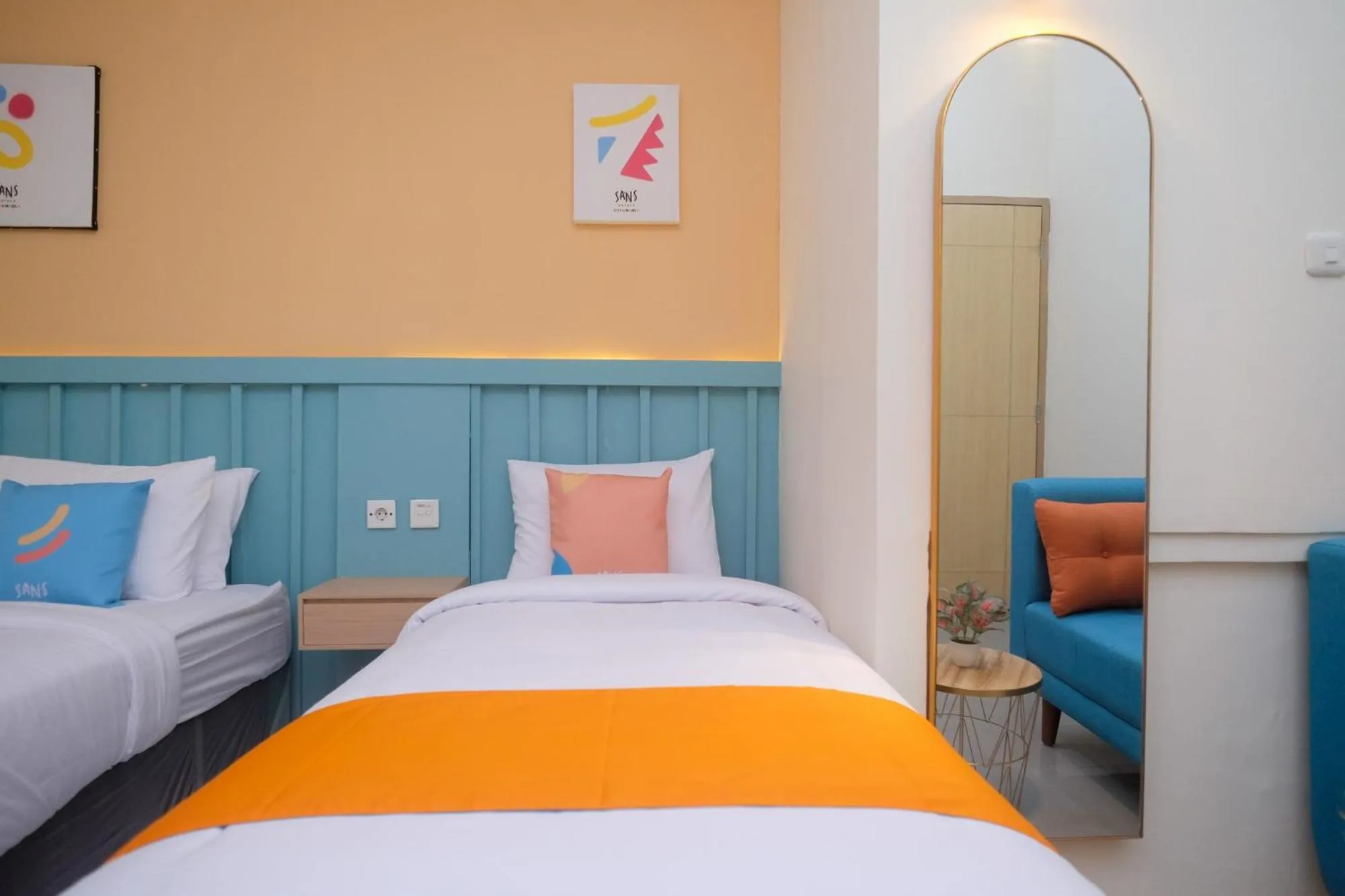 Bed in Sans Hotel City Inn Solo by RedDoorz