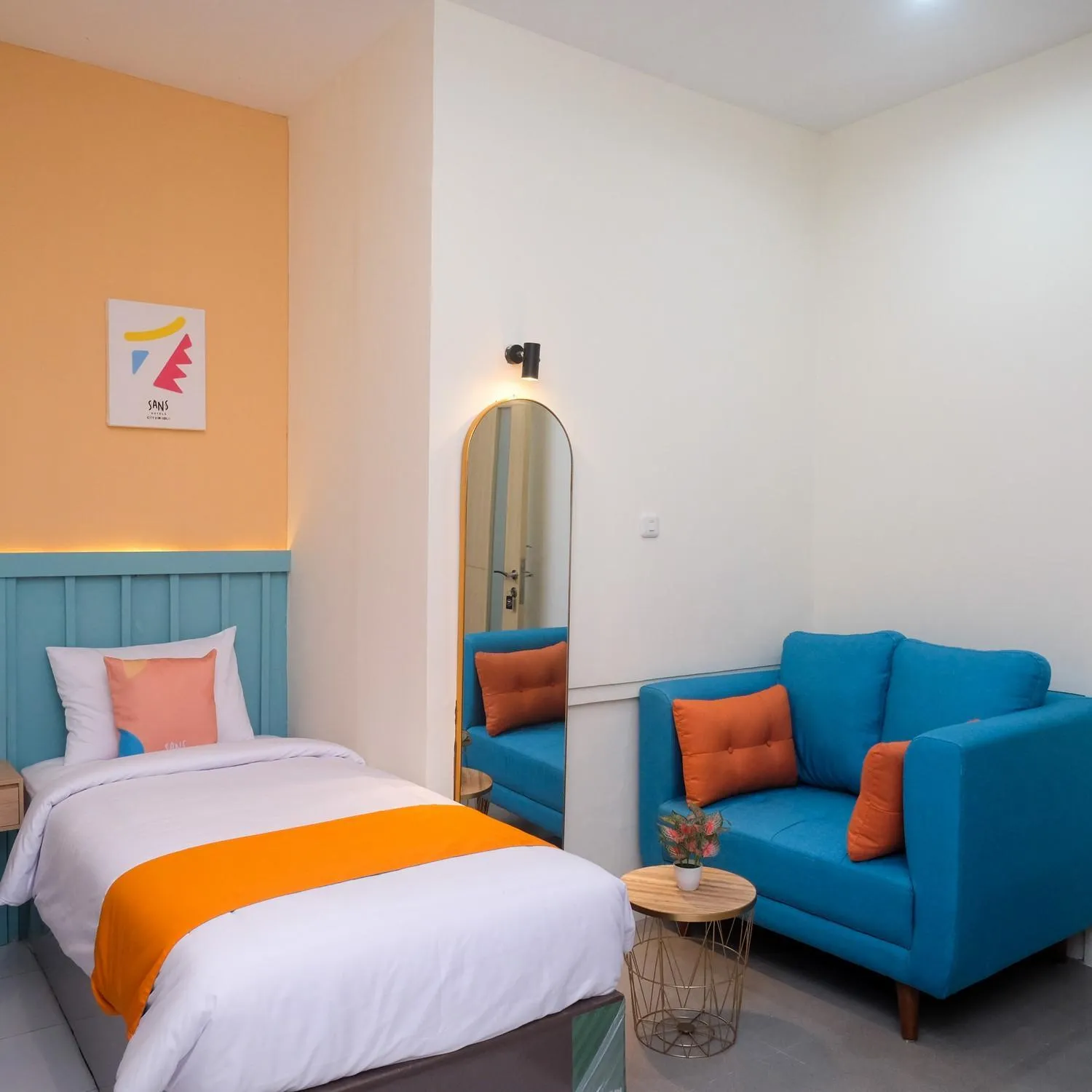 Bed in Sans Hotel City Inn Solo by RedDoorz