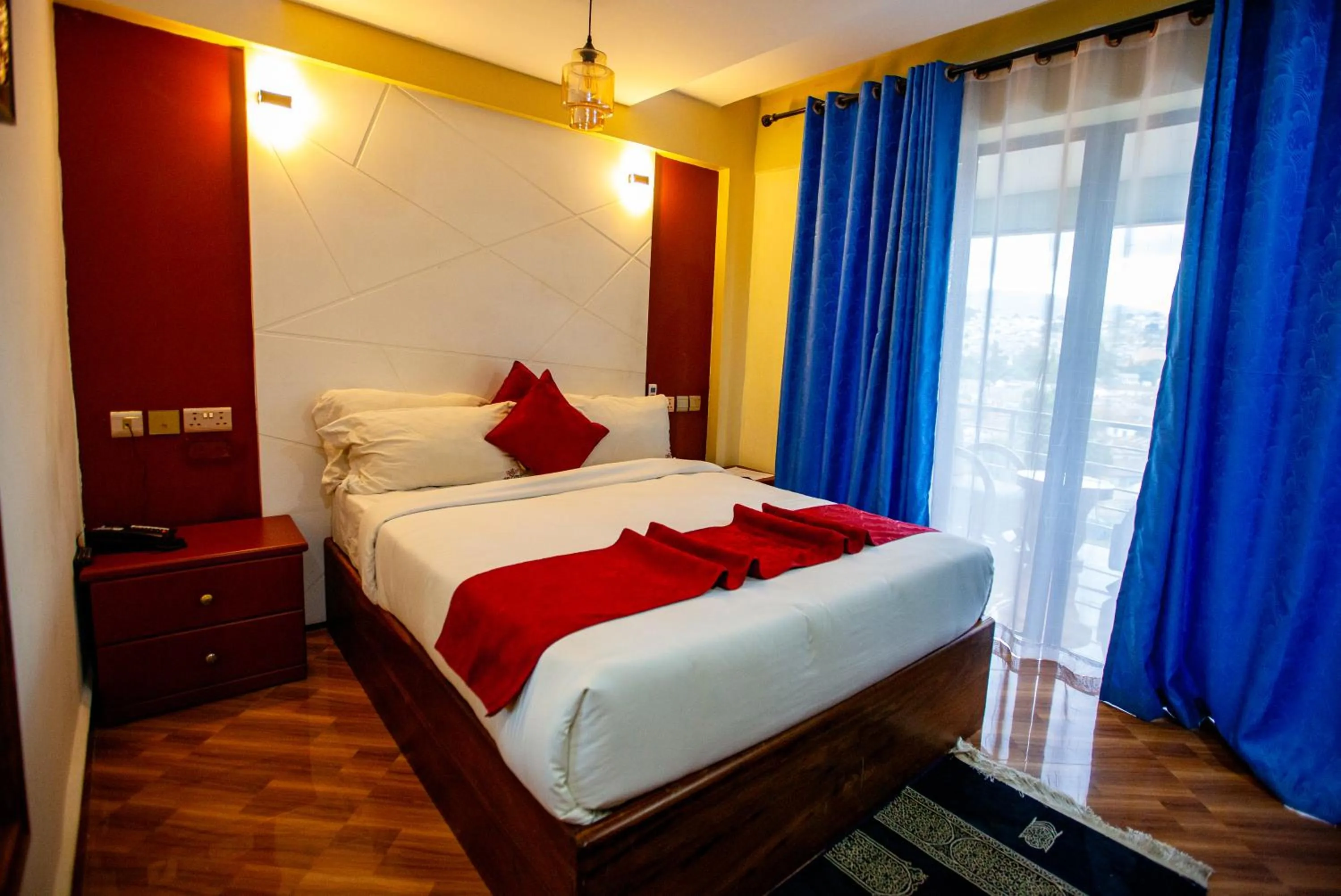 Bedroom in GR Comfort Hotel