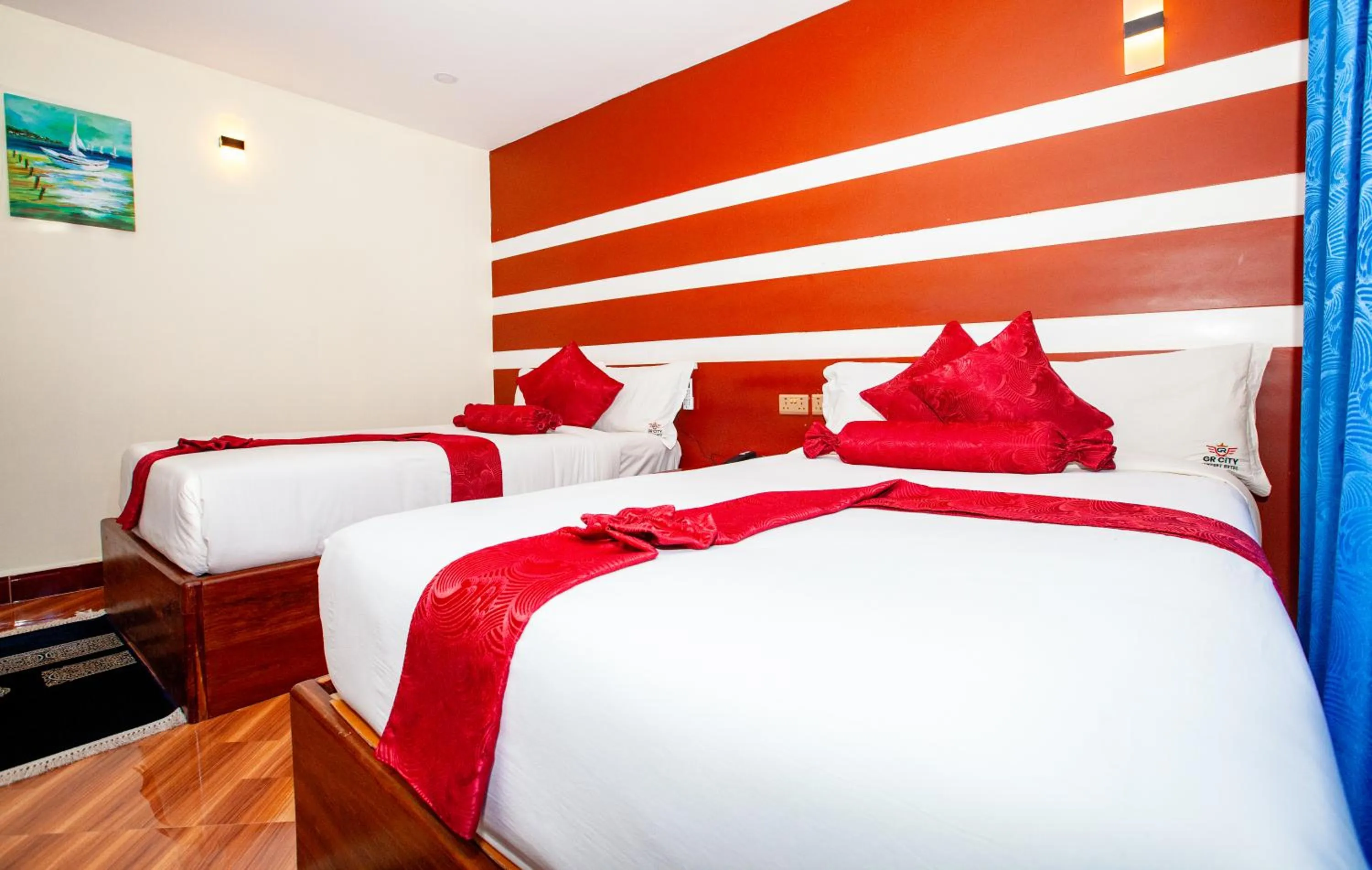 Bed in GR Comfort Hotel