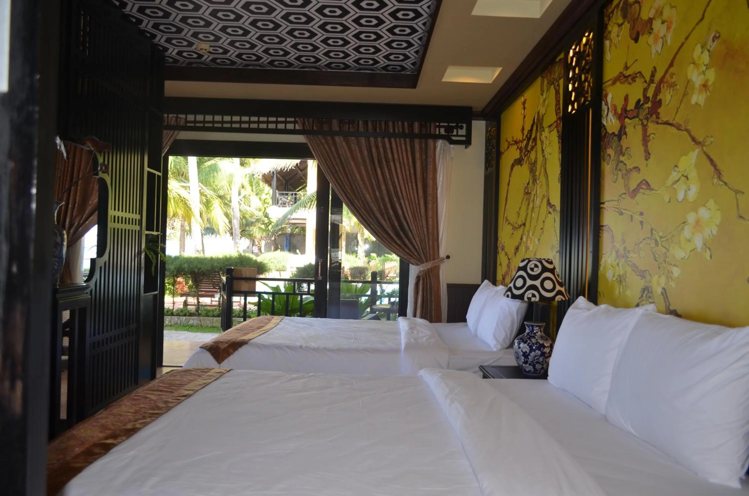 Bedroom, Bed in Rang Garden Beach Side