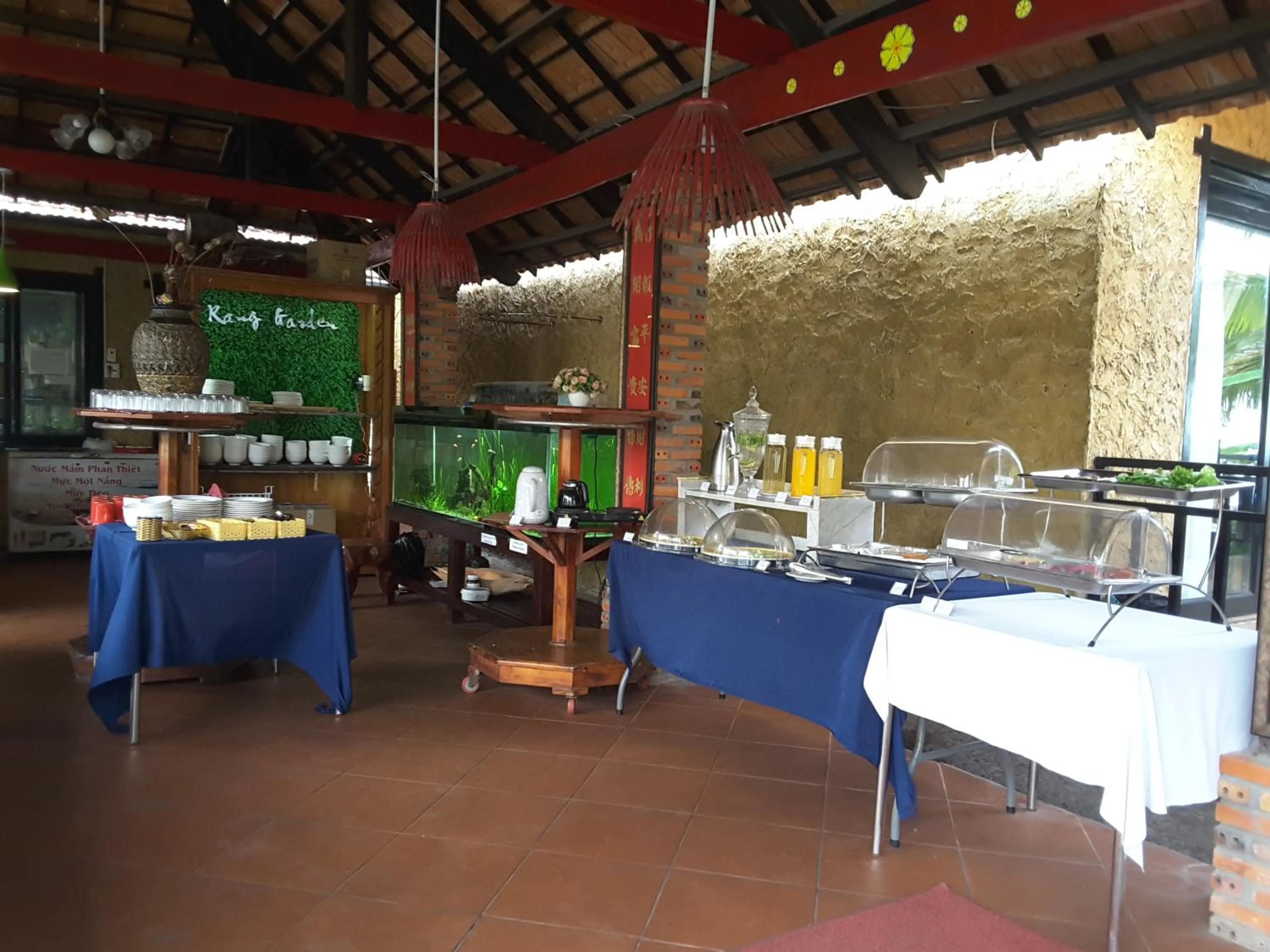 Restaurant/places to eat in Rang Garden Beach Side