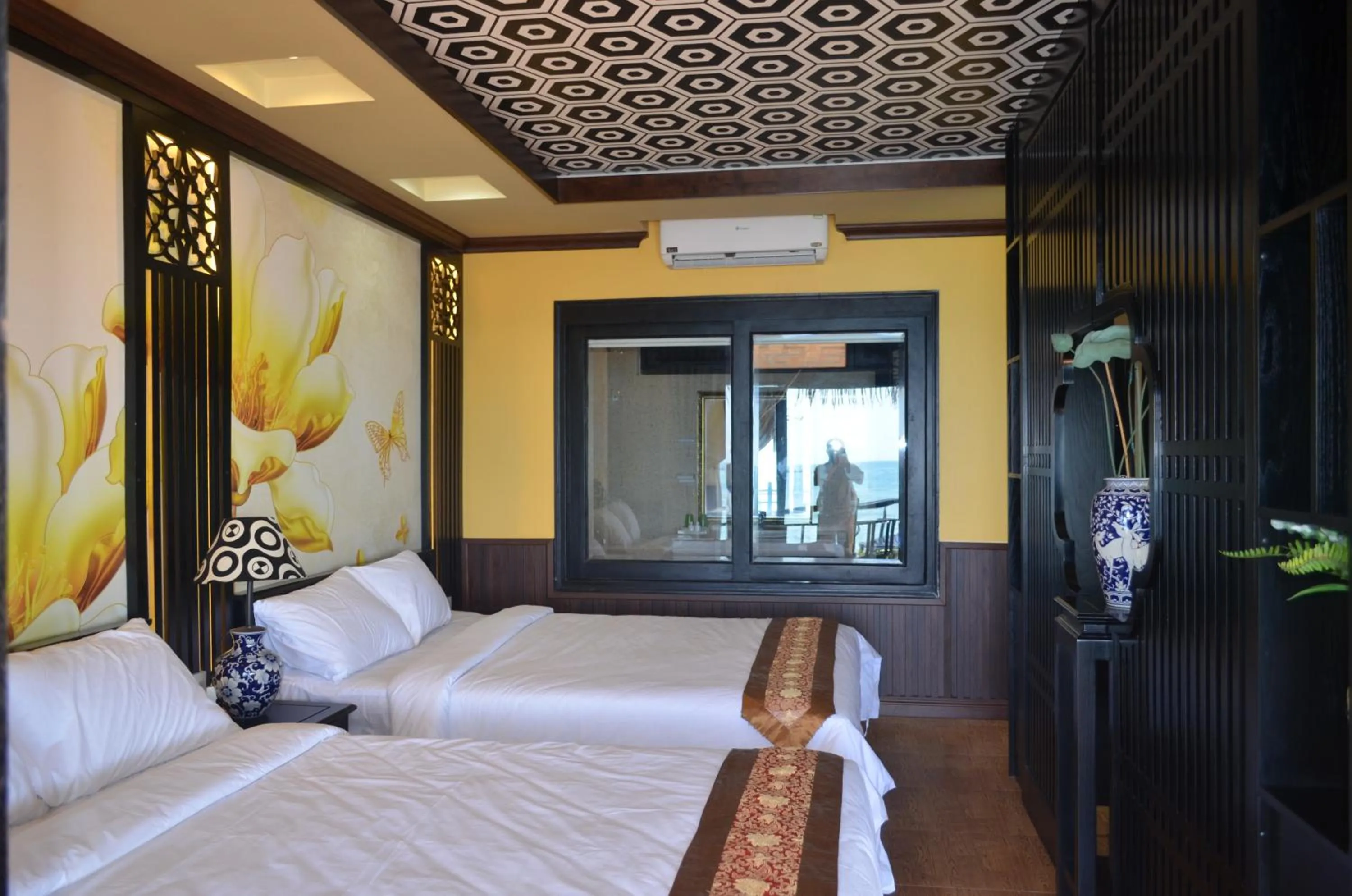 Bed in Rang Garden Beach Side