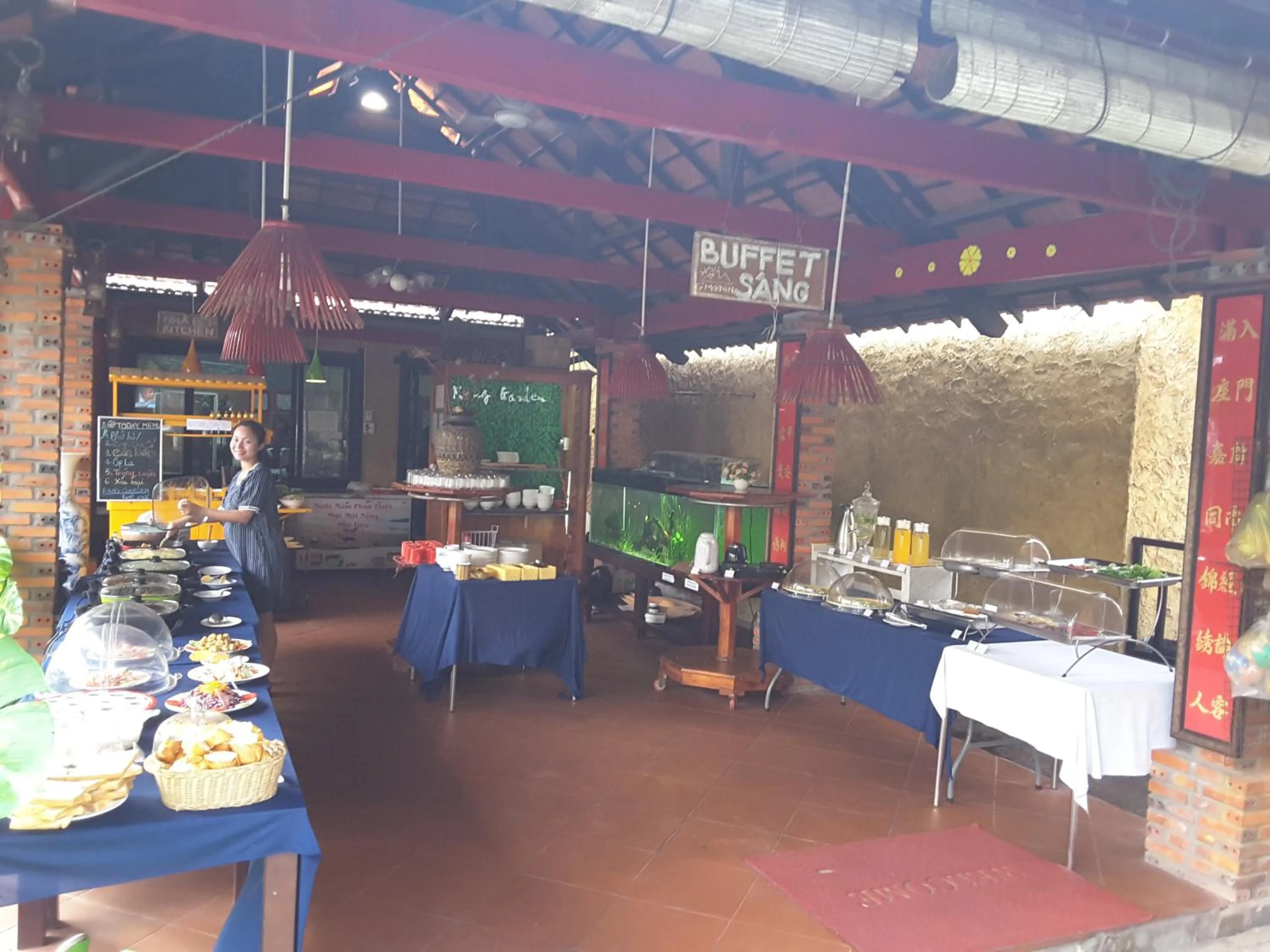 Restaurant/places to eat in Rang Garden Beach Side