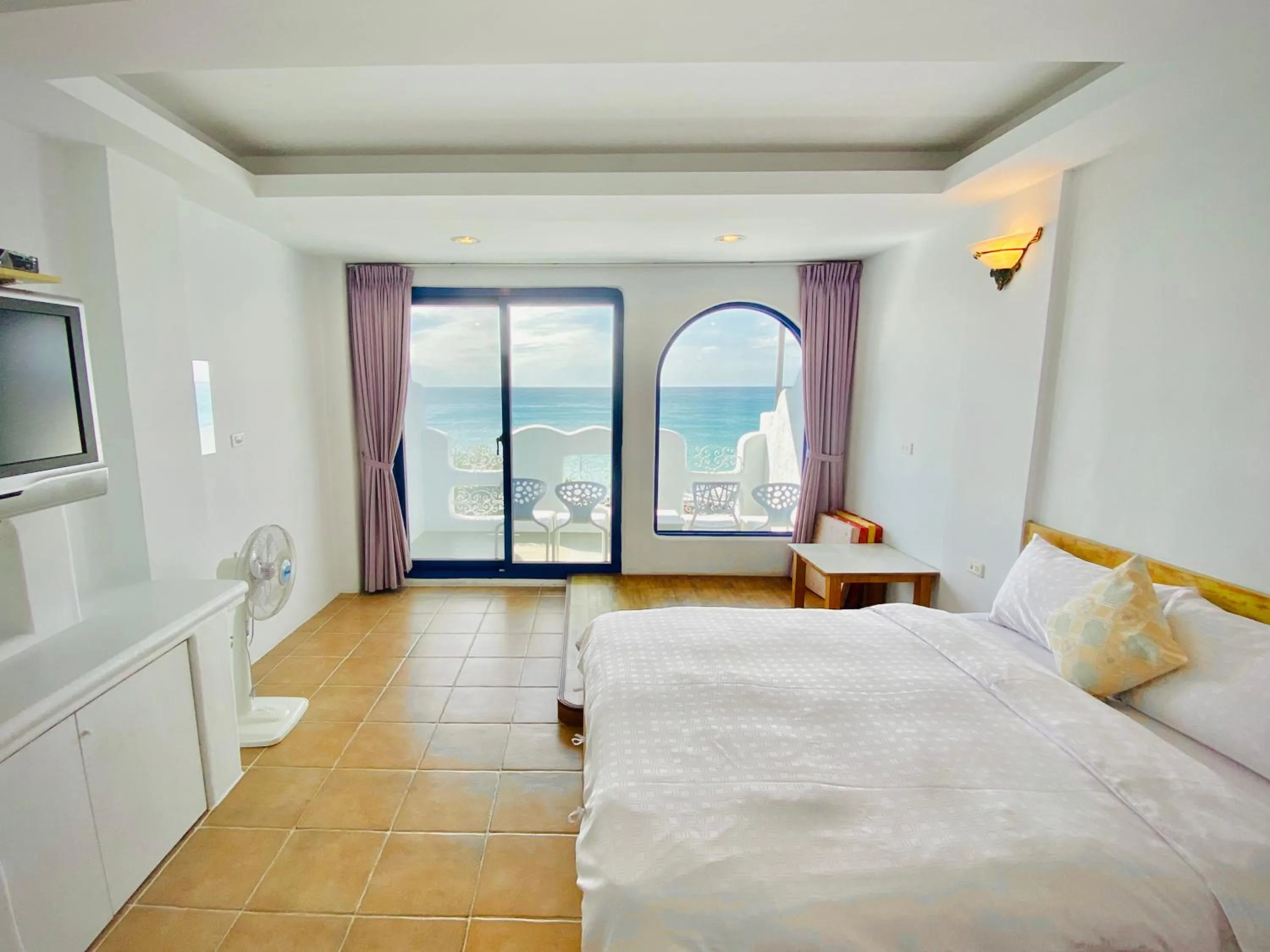 Photo of the whole room, Bed in Seyan Inn