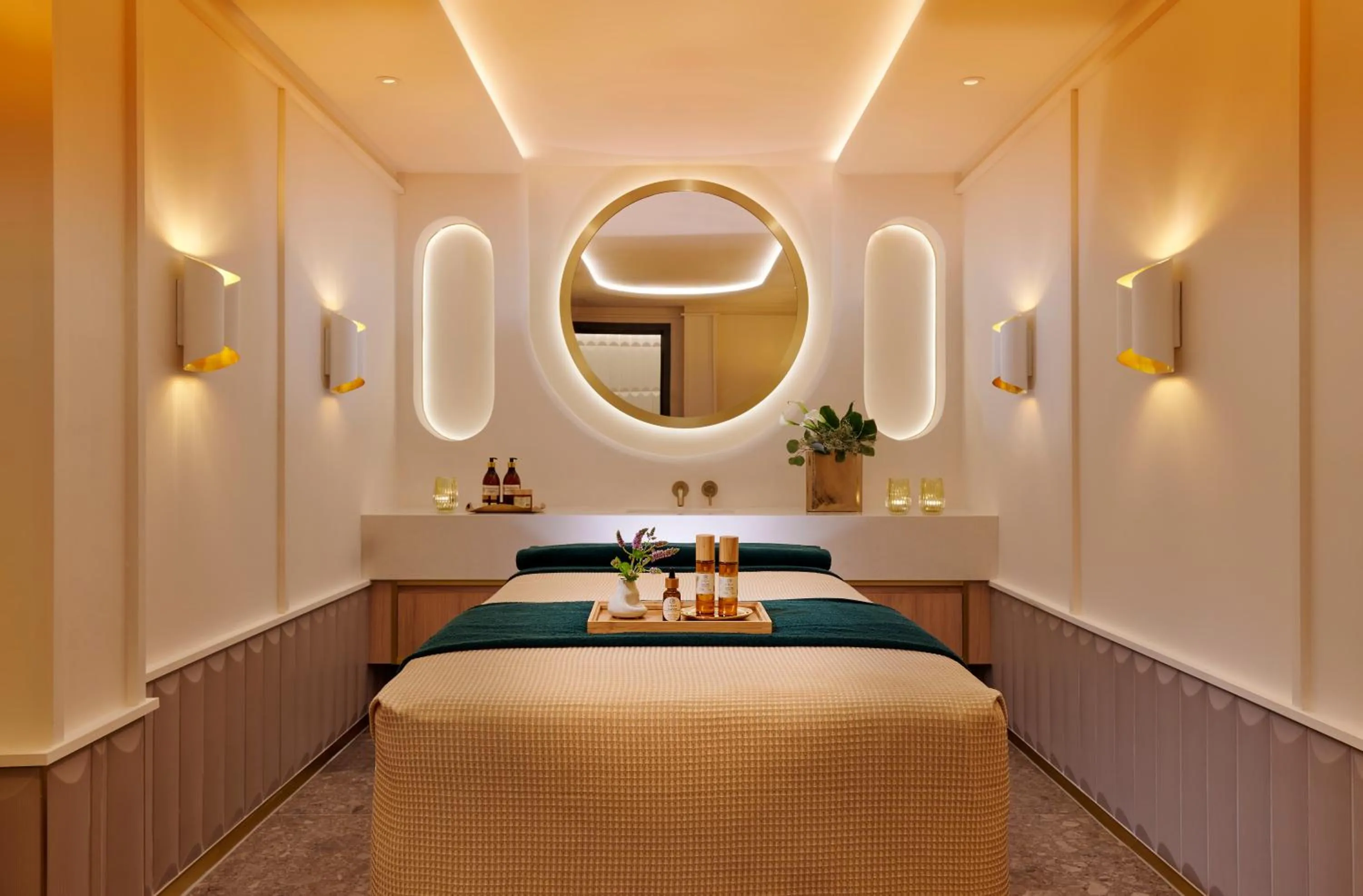 Spa and wellness centre/facilities, Bed in The Chancery Hotel