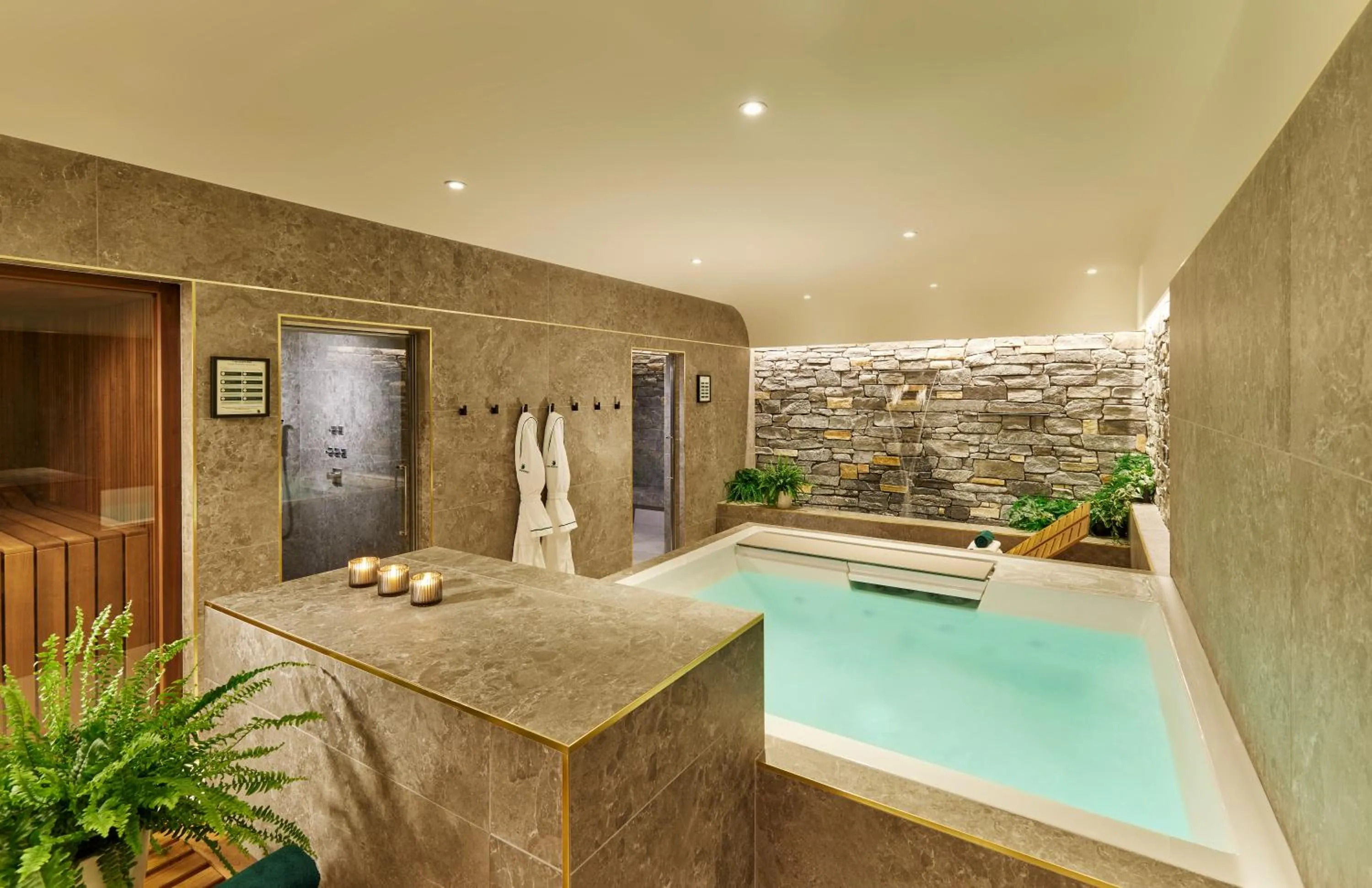 Hot Tub in The Chancery Hotel