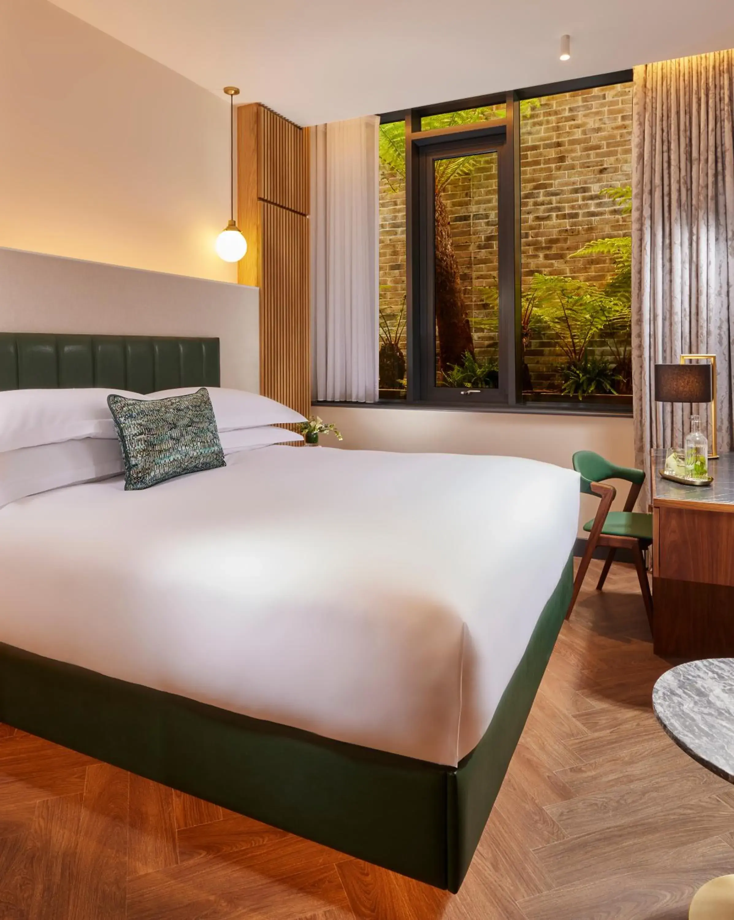 Deluxe King Room in The Chancery Hotel Deluxe King Room in The Chancery Hotel