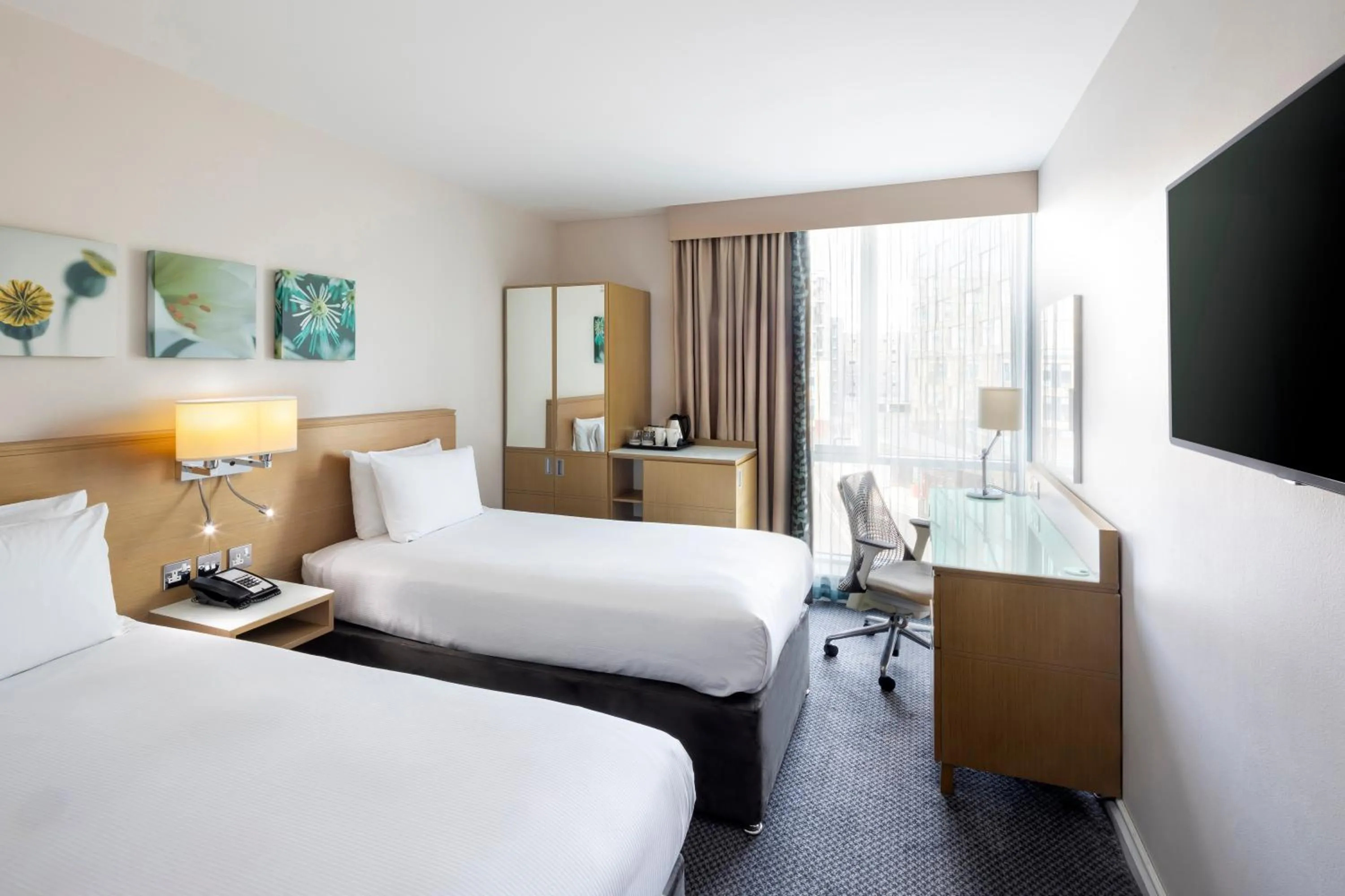 Bed in Hilton Garden Inn Glasgow City Centre