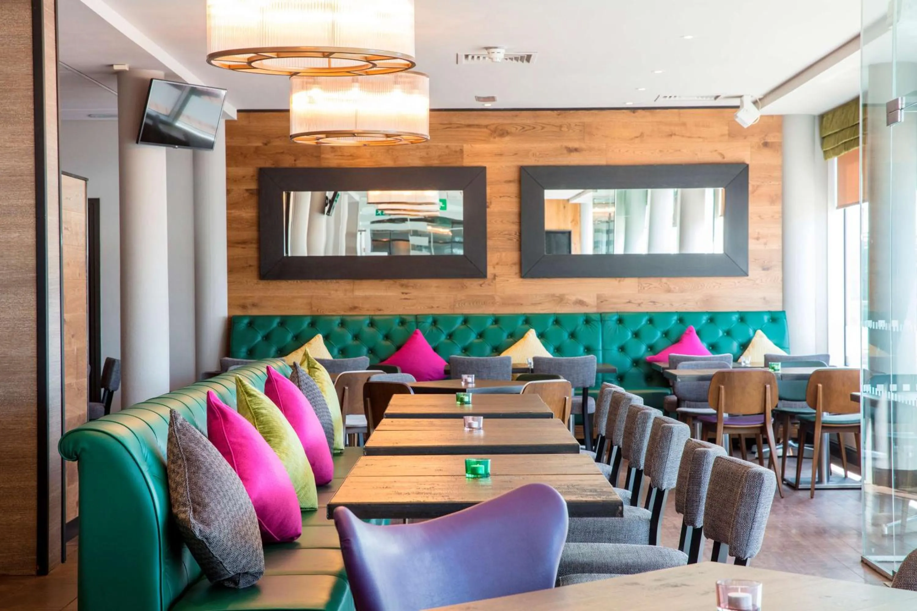 Restaurant/places to eat in Hilton Garden Inn Glasgow City Centre