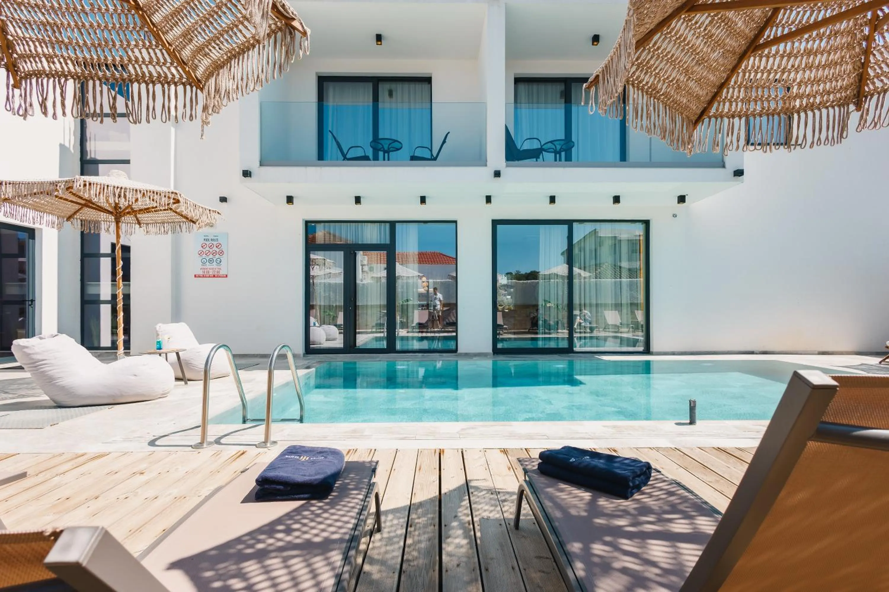 Swimming pool in Hotel Teuta