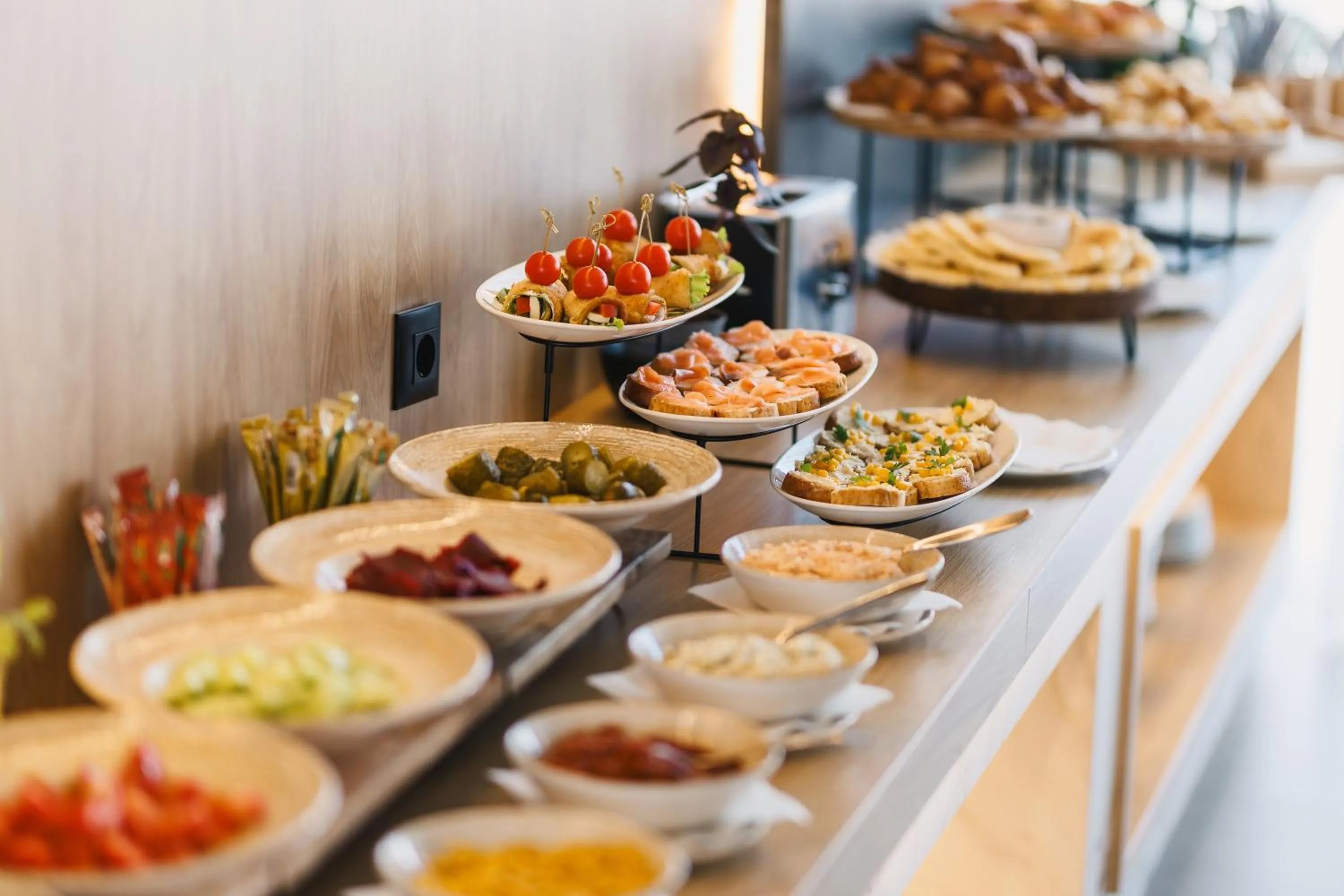 Restaurant/places to eat in Hotel Teuta