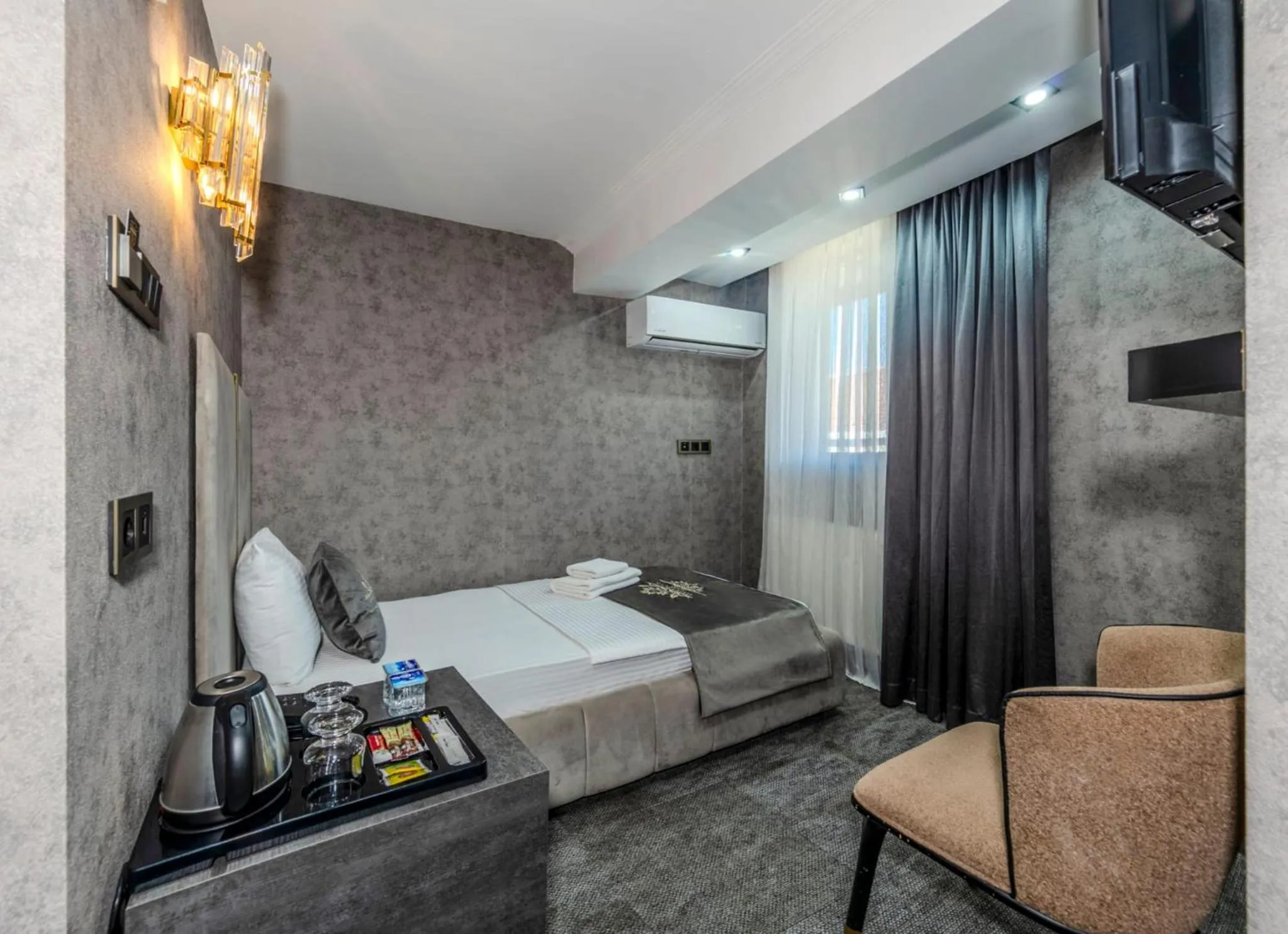 Bed in Golden Bazaar hotel