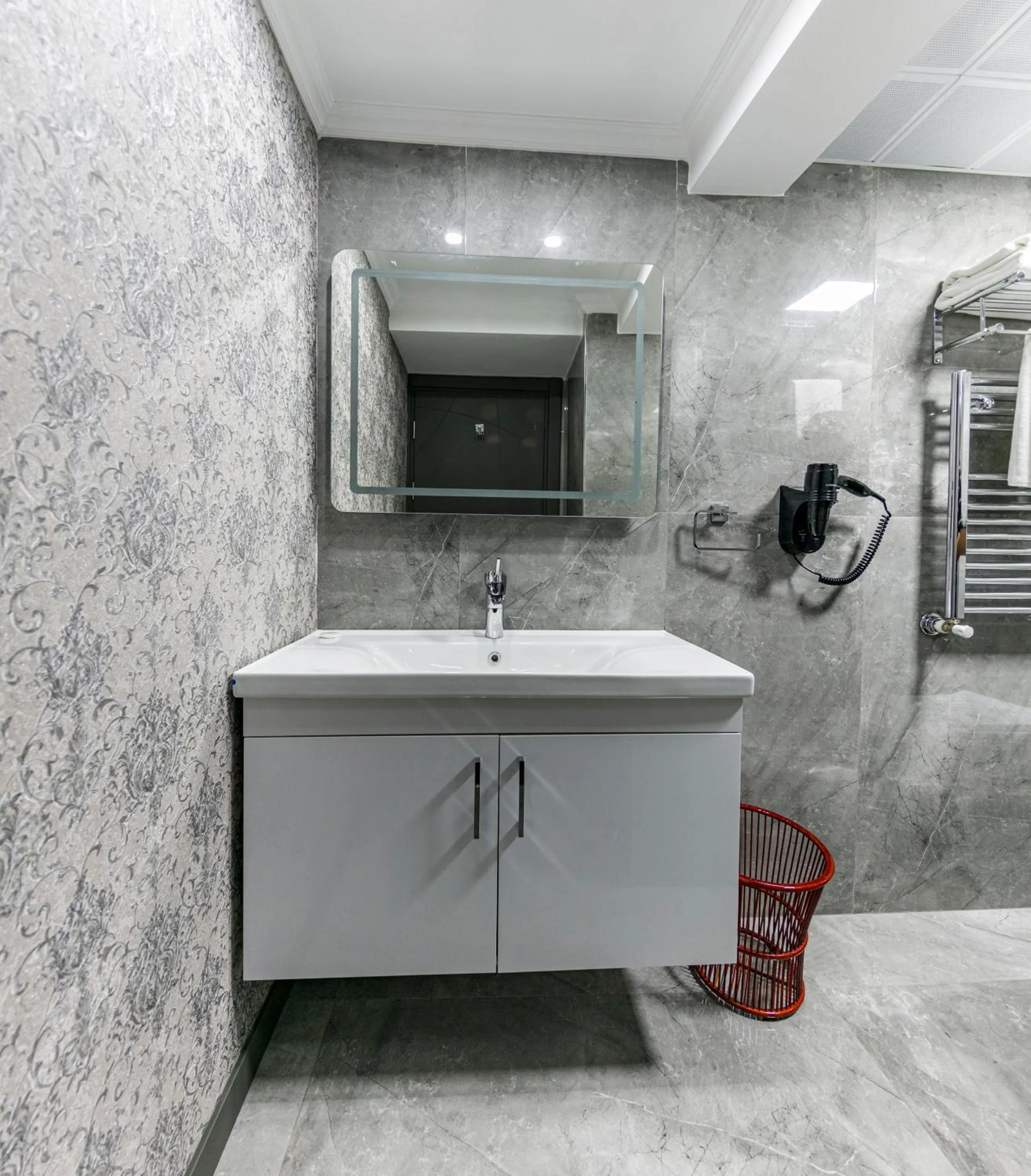 Bathroom in Golden Bazaar hotel