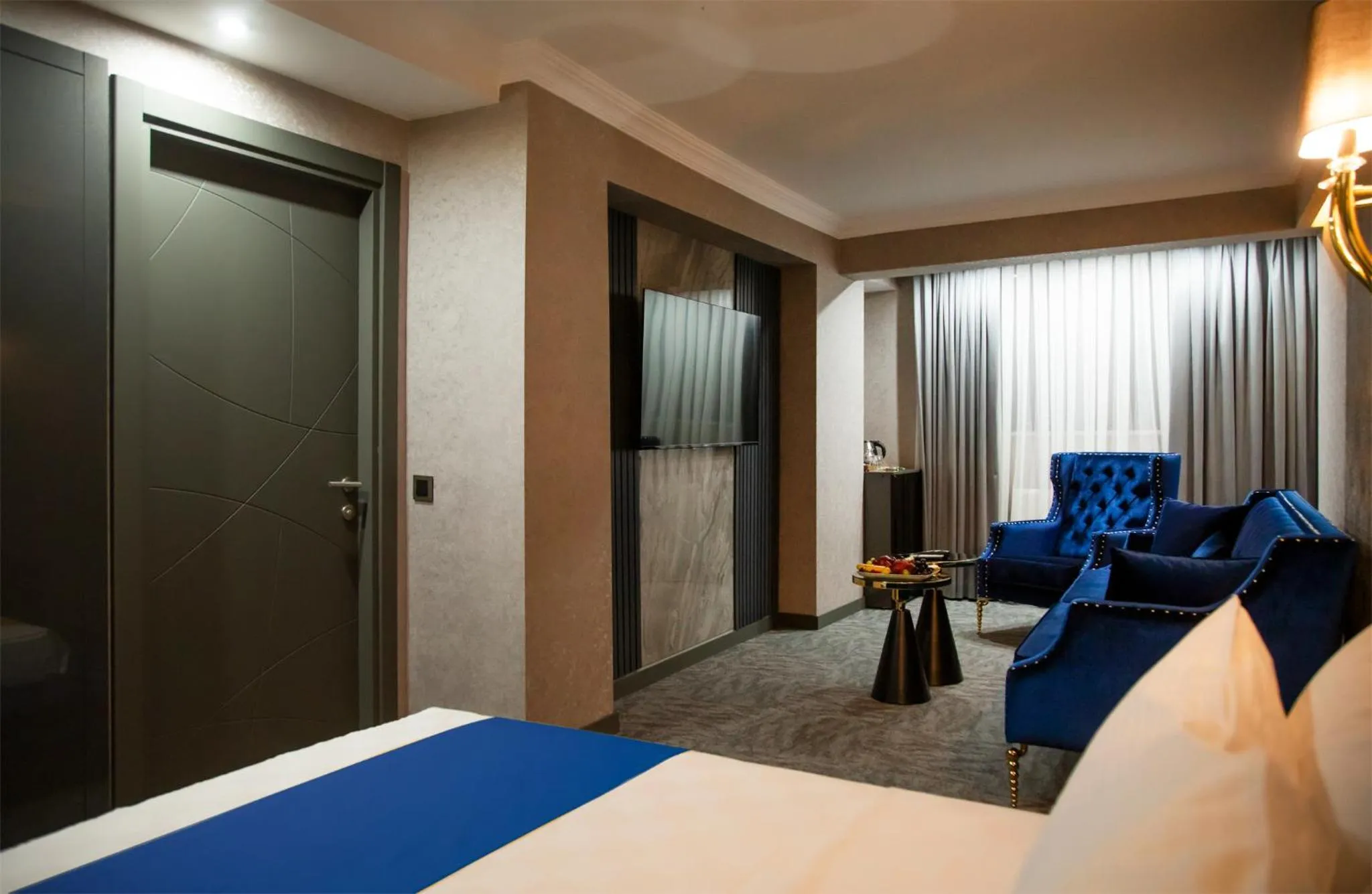 Seating area, Bed in Golden Bazaar hotel