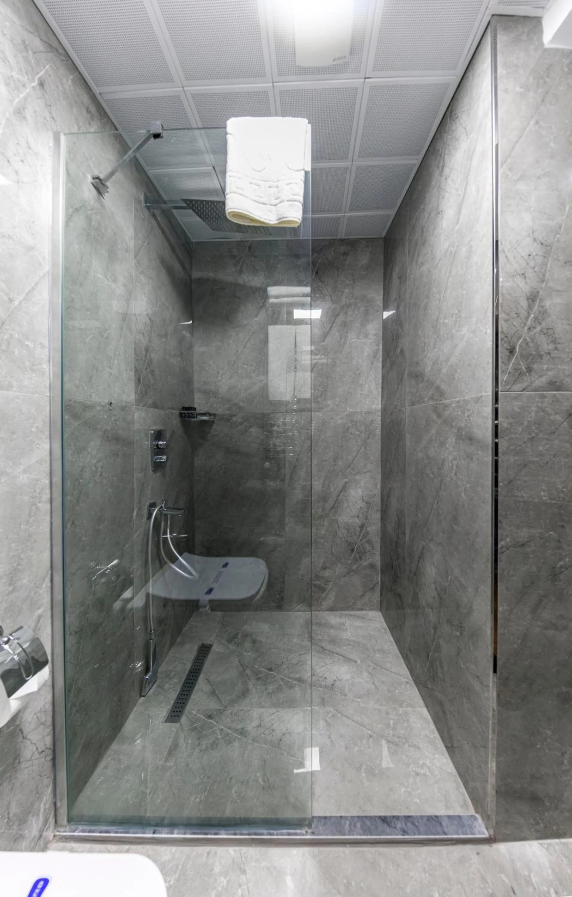 Shower in Golden Bazaar hotel