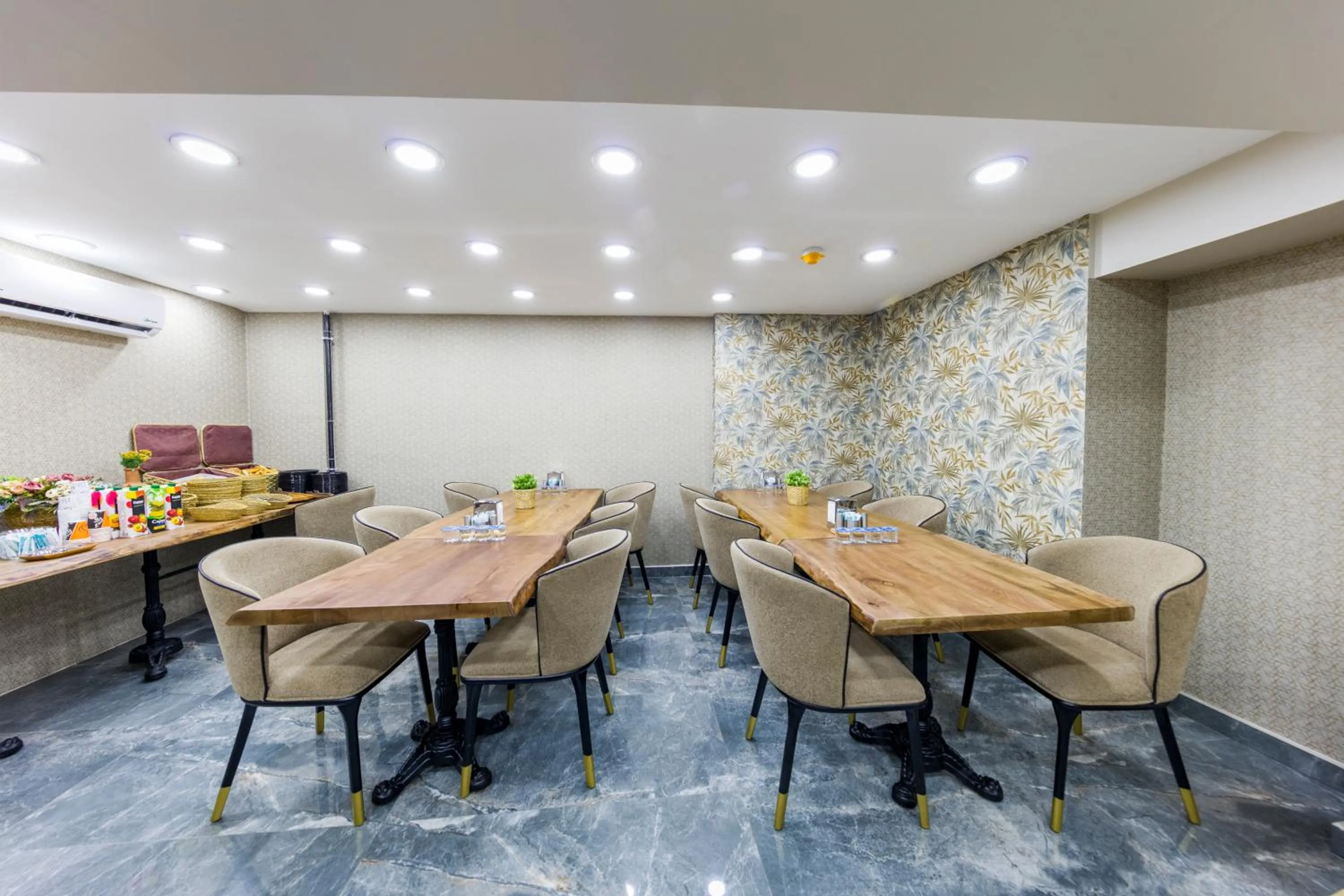 Dining area in Golden Bazaar hotel