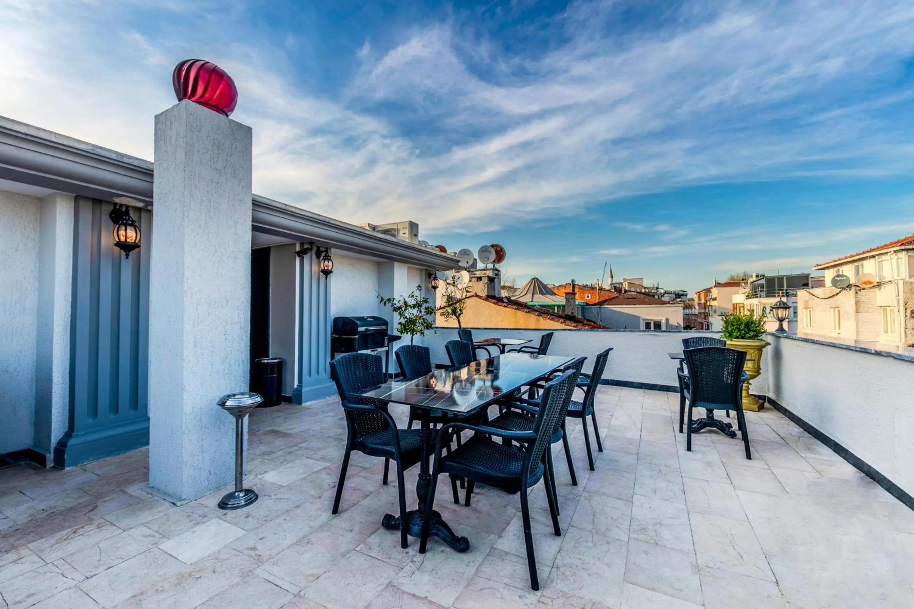 Balcony/Terrace in Golden Bazaar hotel