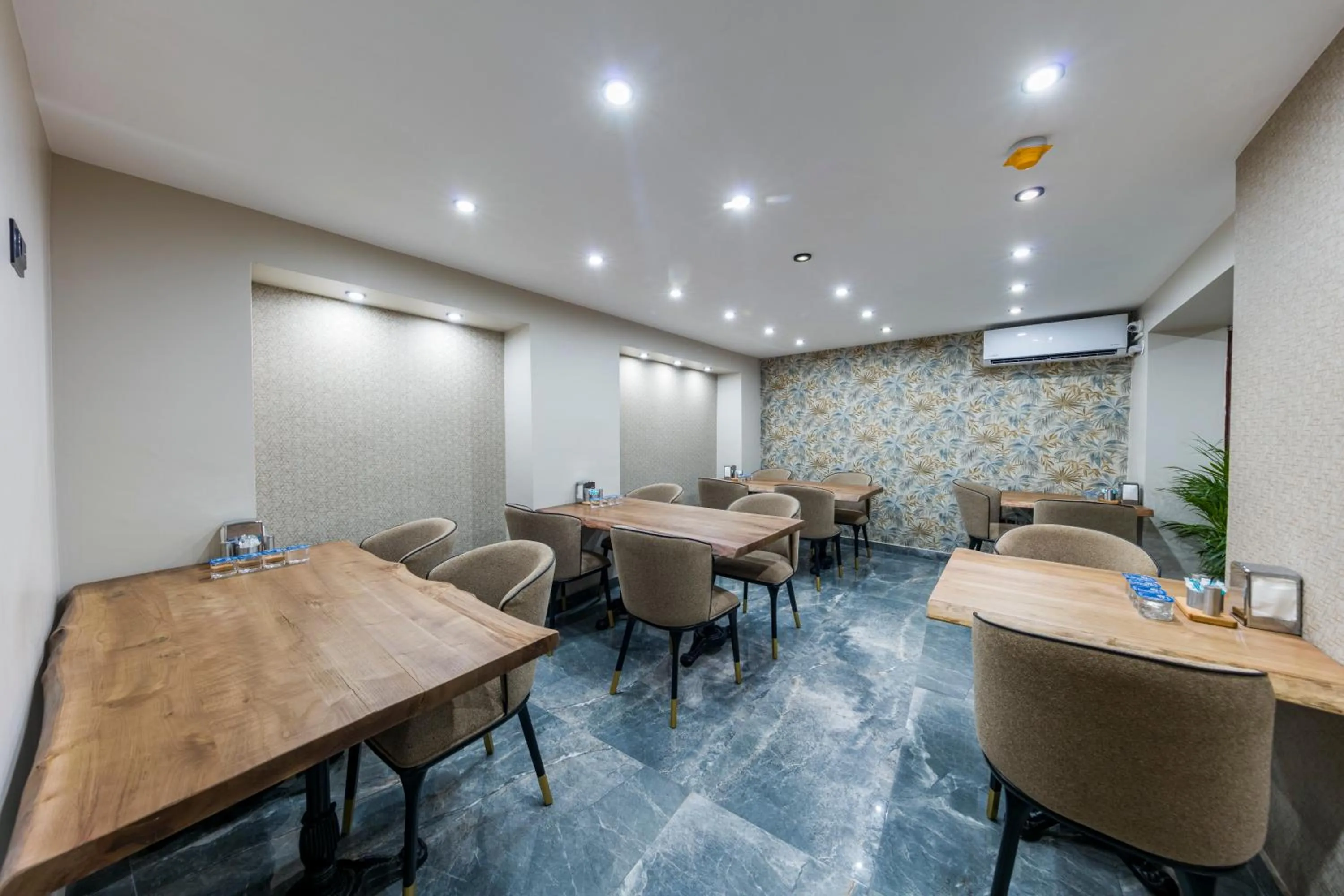 Dining area in Golden Bazaar hotel