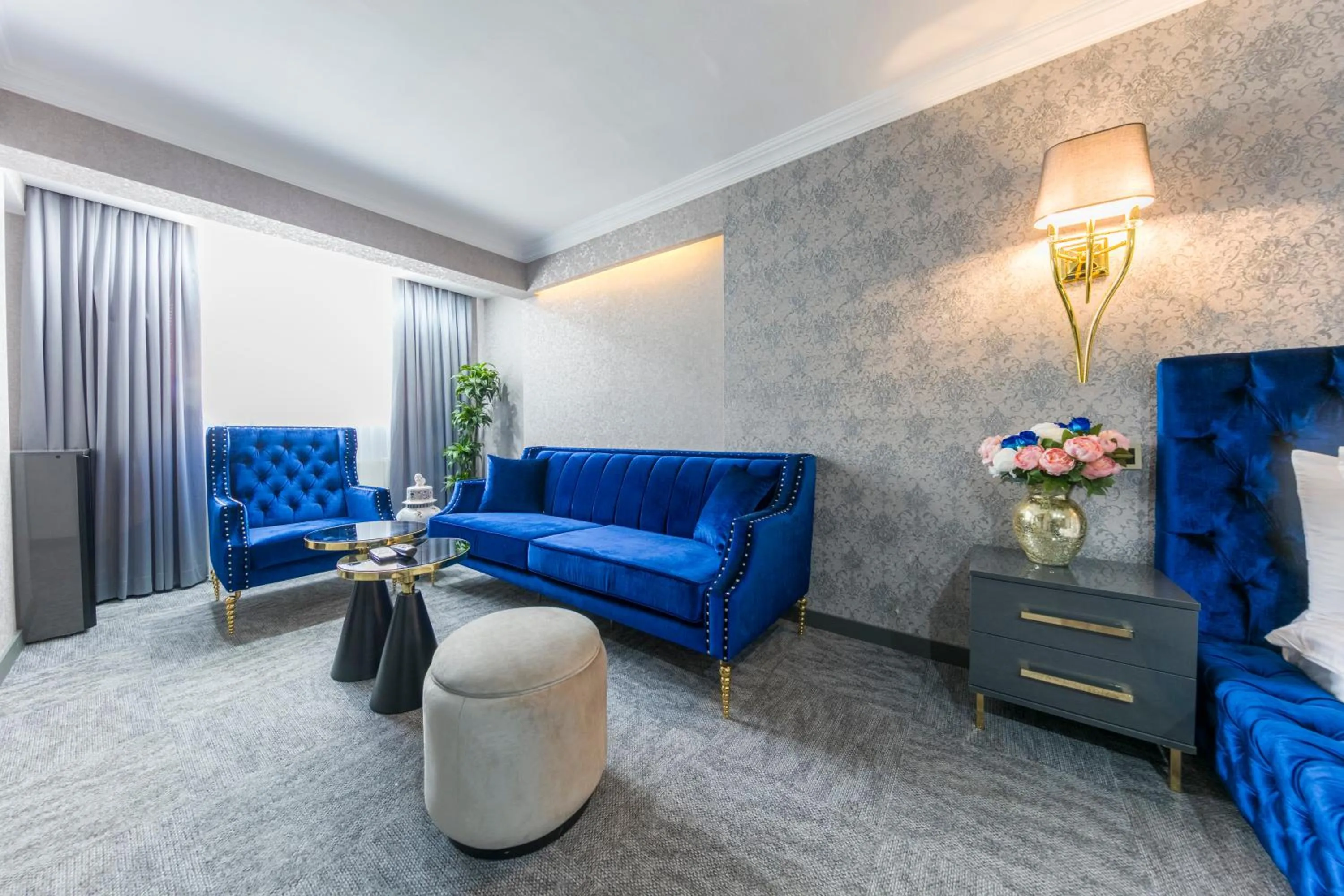 Living room in Golden Bazaar hotel