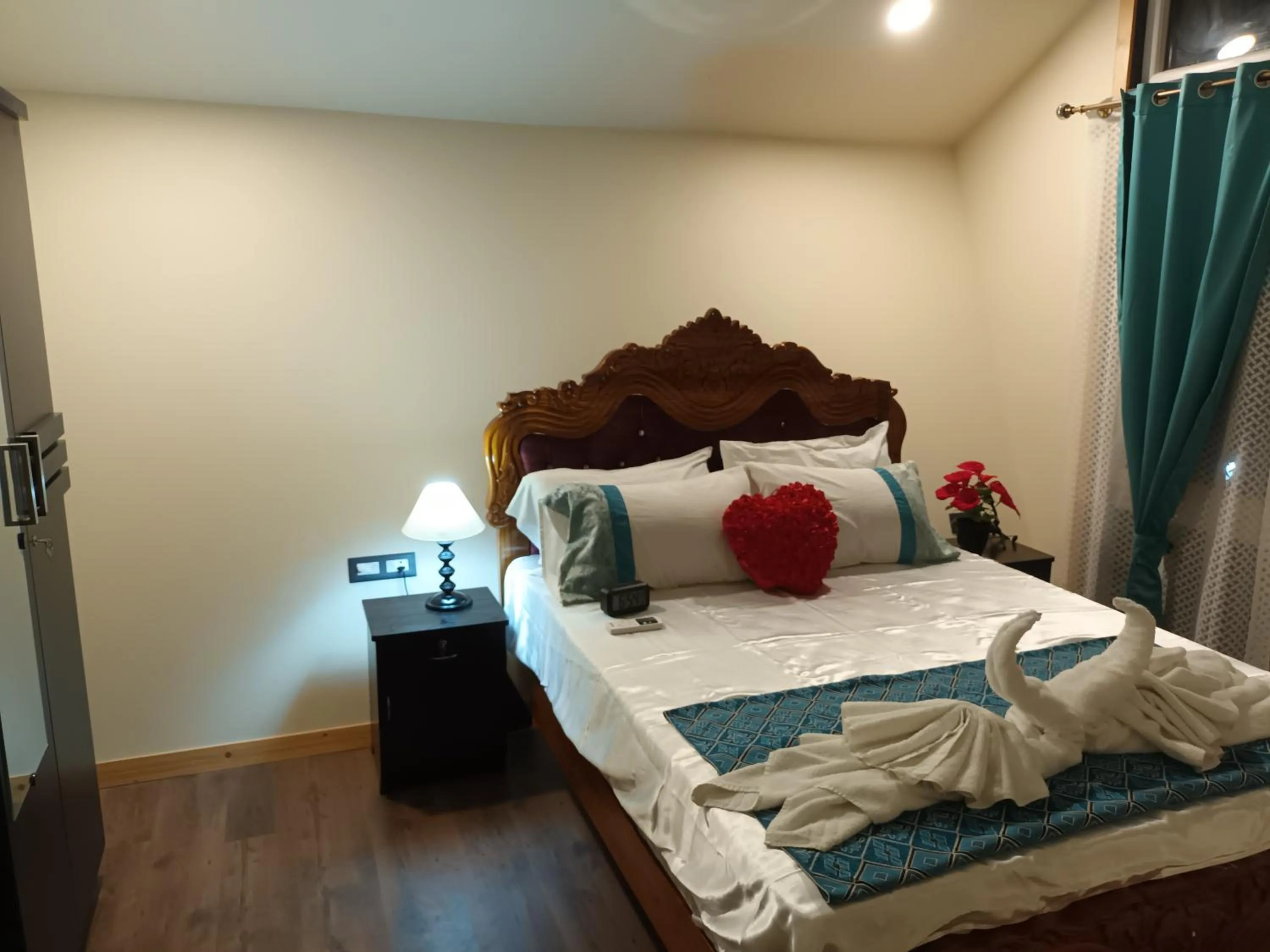 Bed in Chan Beach Resort & Hotel