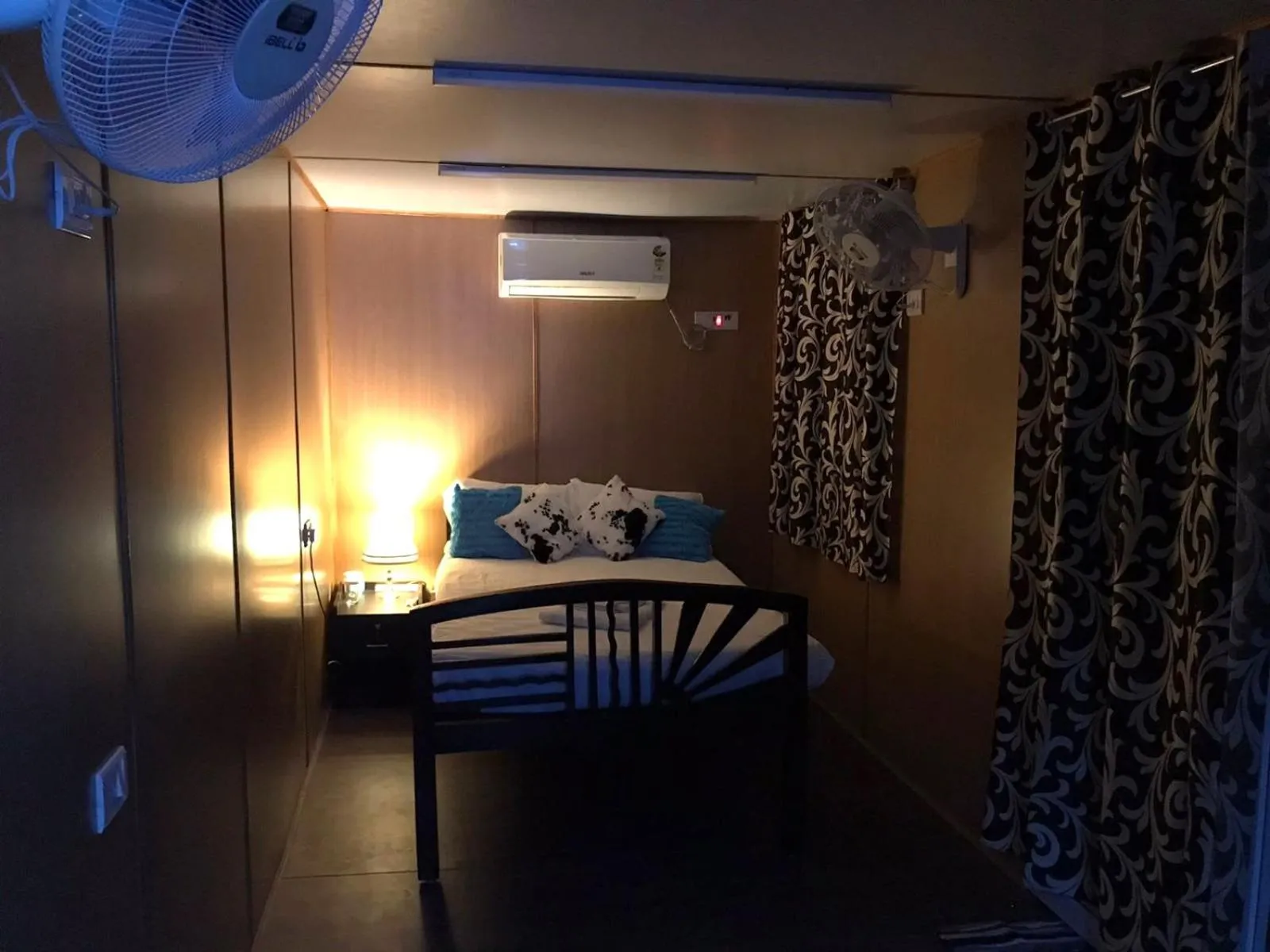 Photo of the whole room, Bed in Chan Beach Resort & Hotel