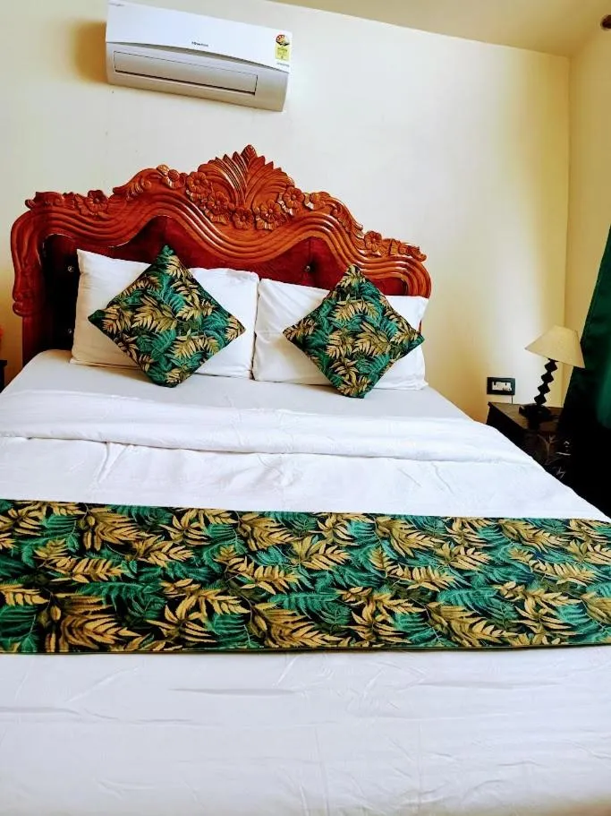 Photo of the whole room, Bed in Chan Beach Resort & Hotel