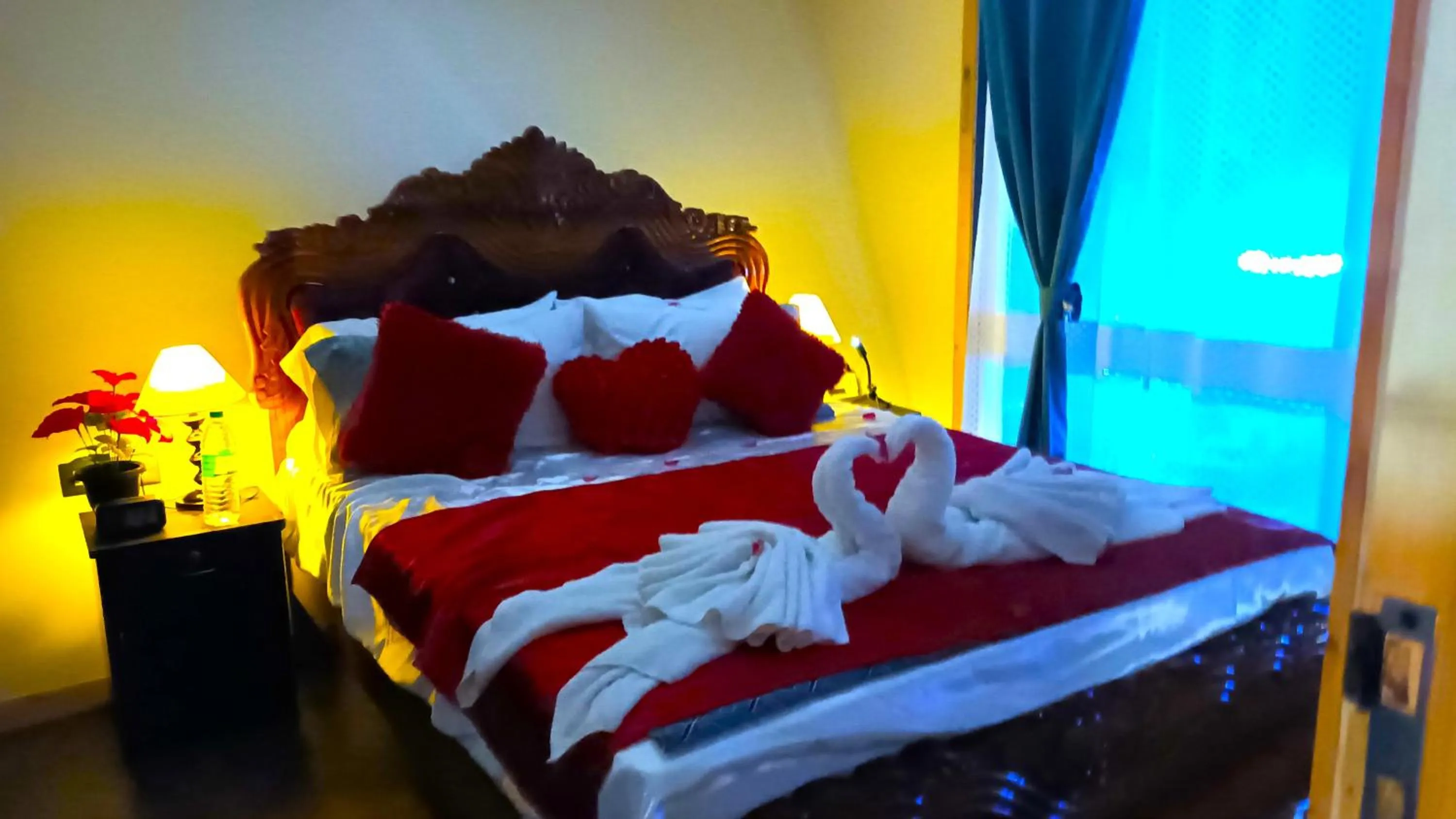 Photo of the whole room, Bed in Chan Beach Resort & Hotel