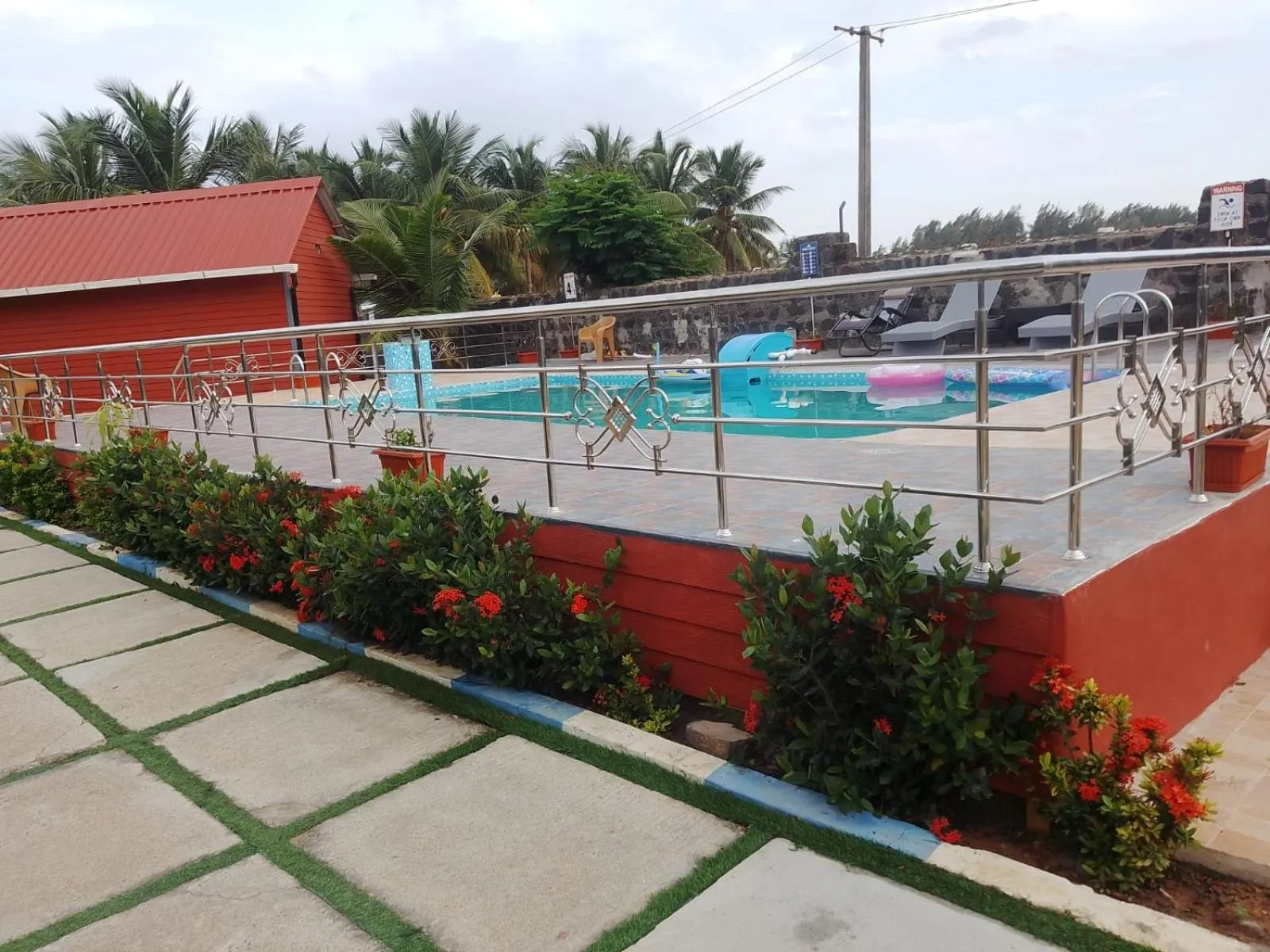Swimming pool in Chan Beach Resort & Hotel